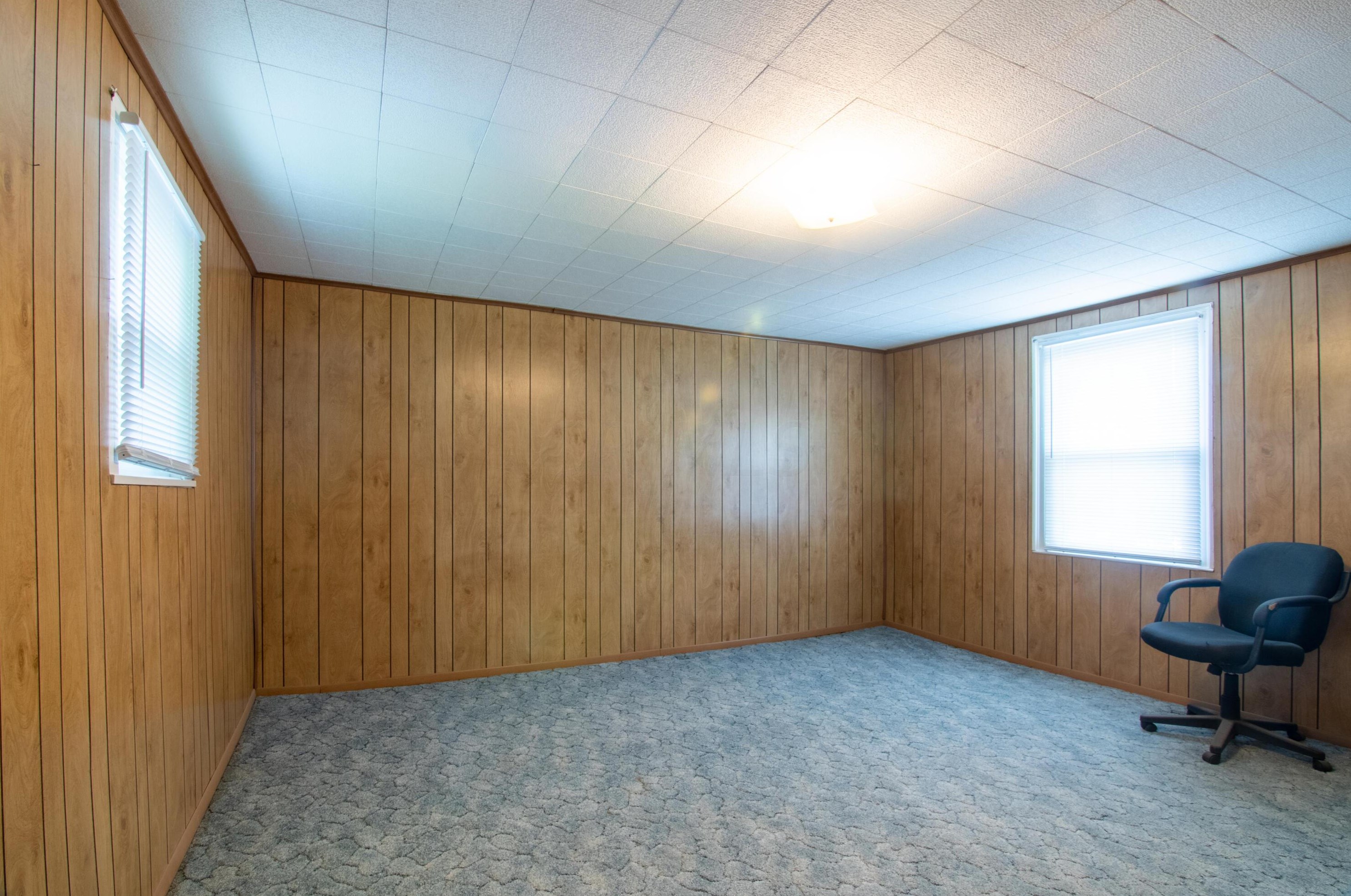 7106 Columbus Rd, Mount Vernon OH  43050-4040 exterior