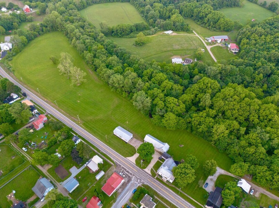 7106 Columbus Rd, Mount Vernon OH  43050-4040 exterior