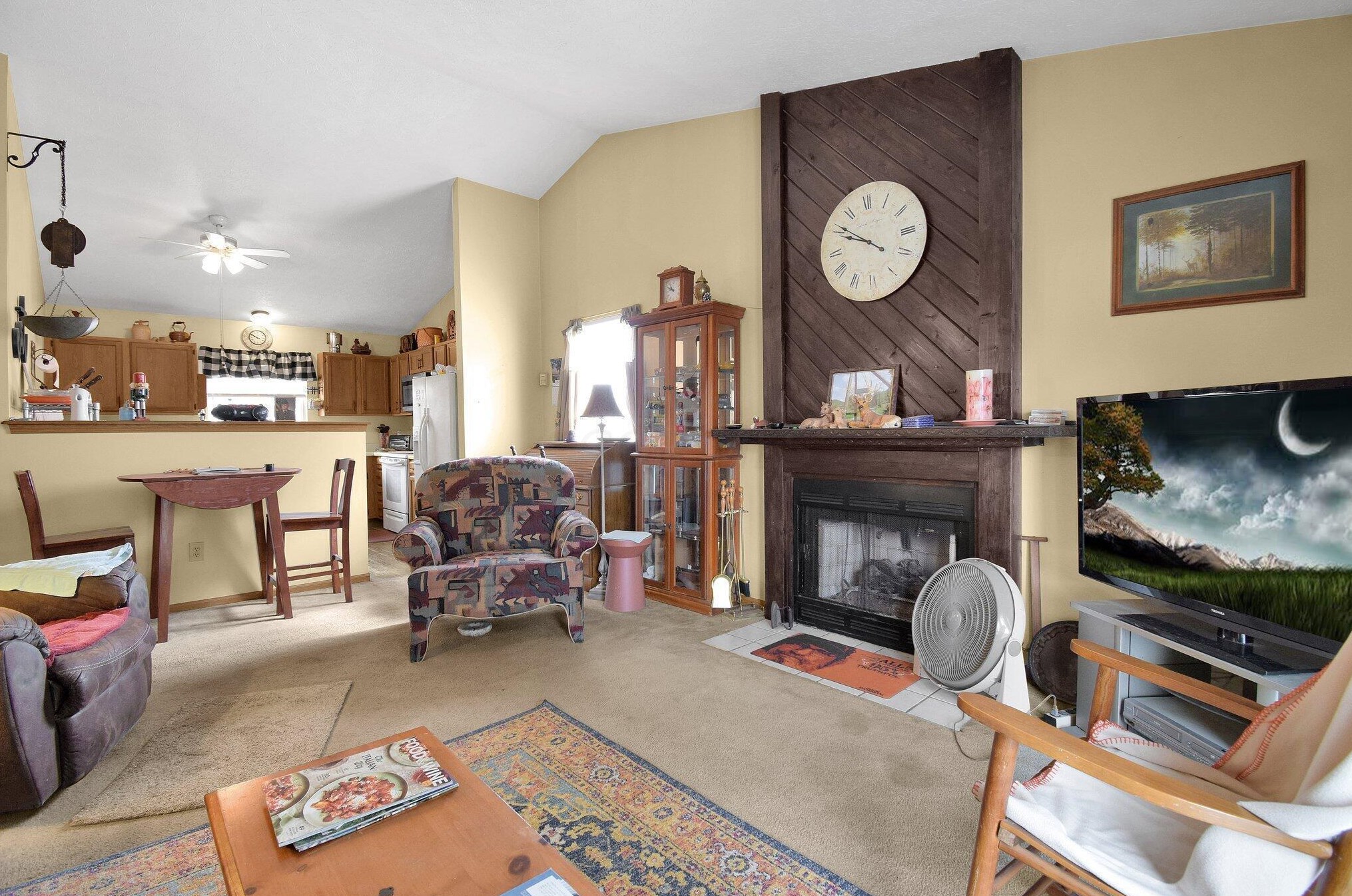 1101 Esther Dr, Columbus OH  43207-4277 exterior