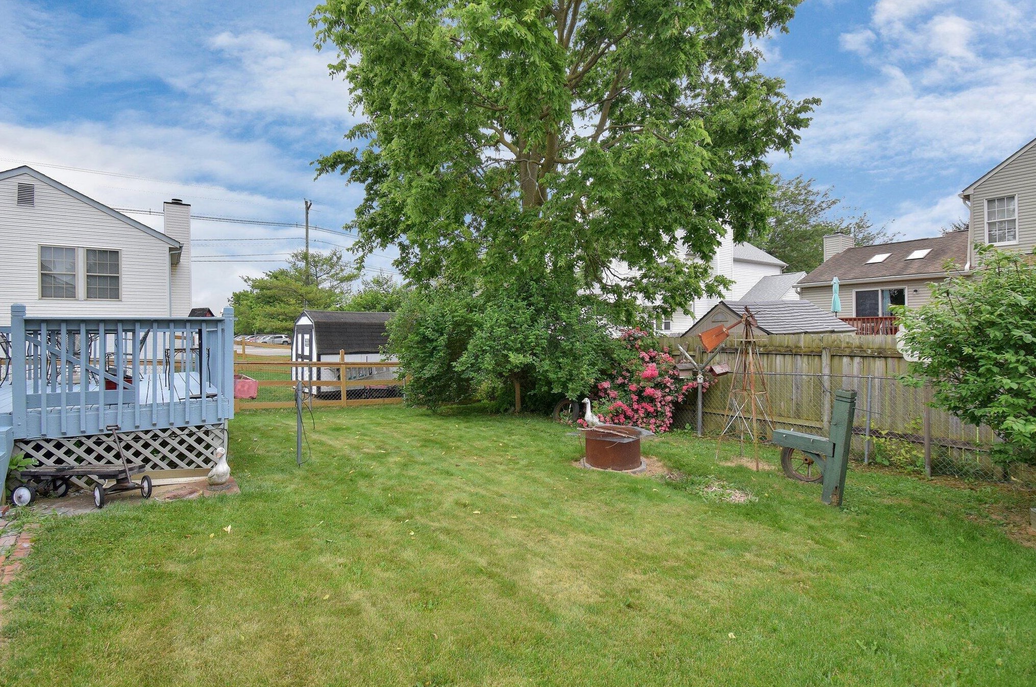 1101 Esther Dr, Columbus OH  43207-4277 exterior