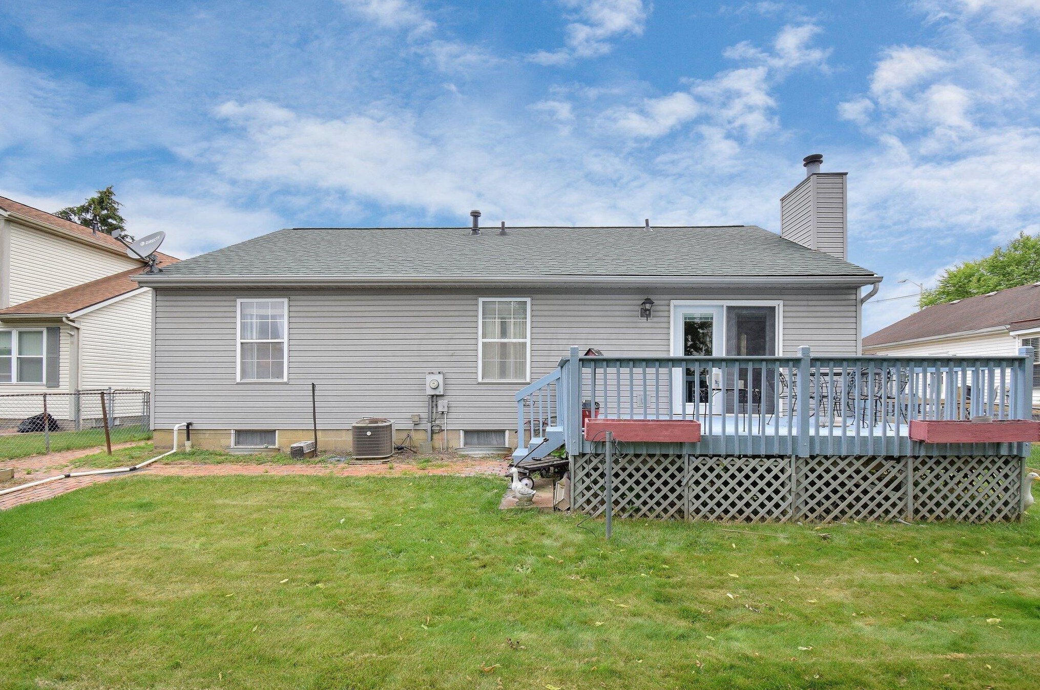 1101 Esther Dr, Columbus OH  43207-4277 exterior