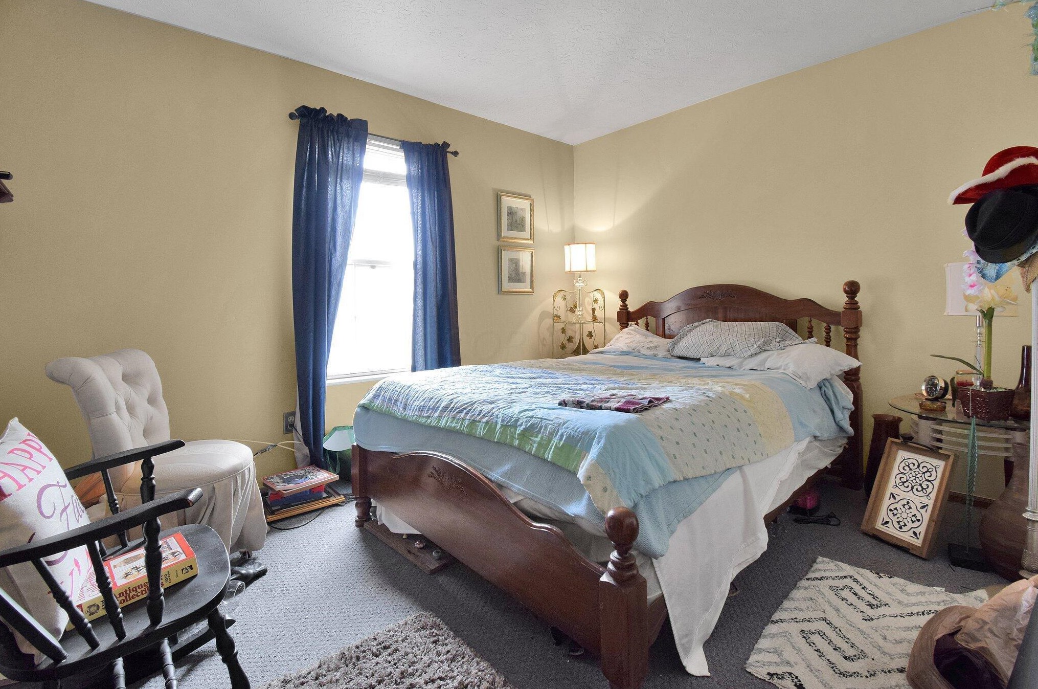 1101 Esther Dr, Columbus OH  43207-4277 exterior