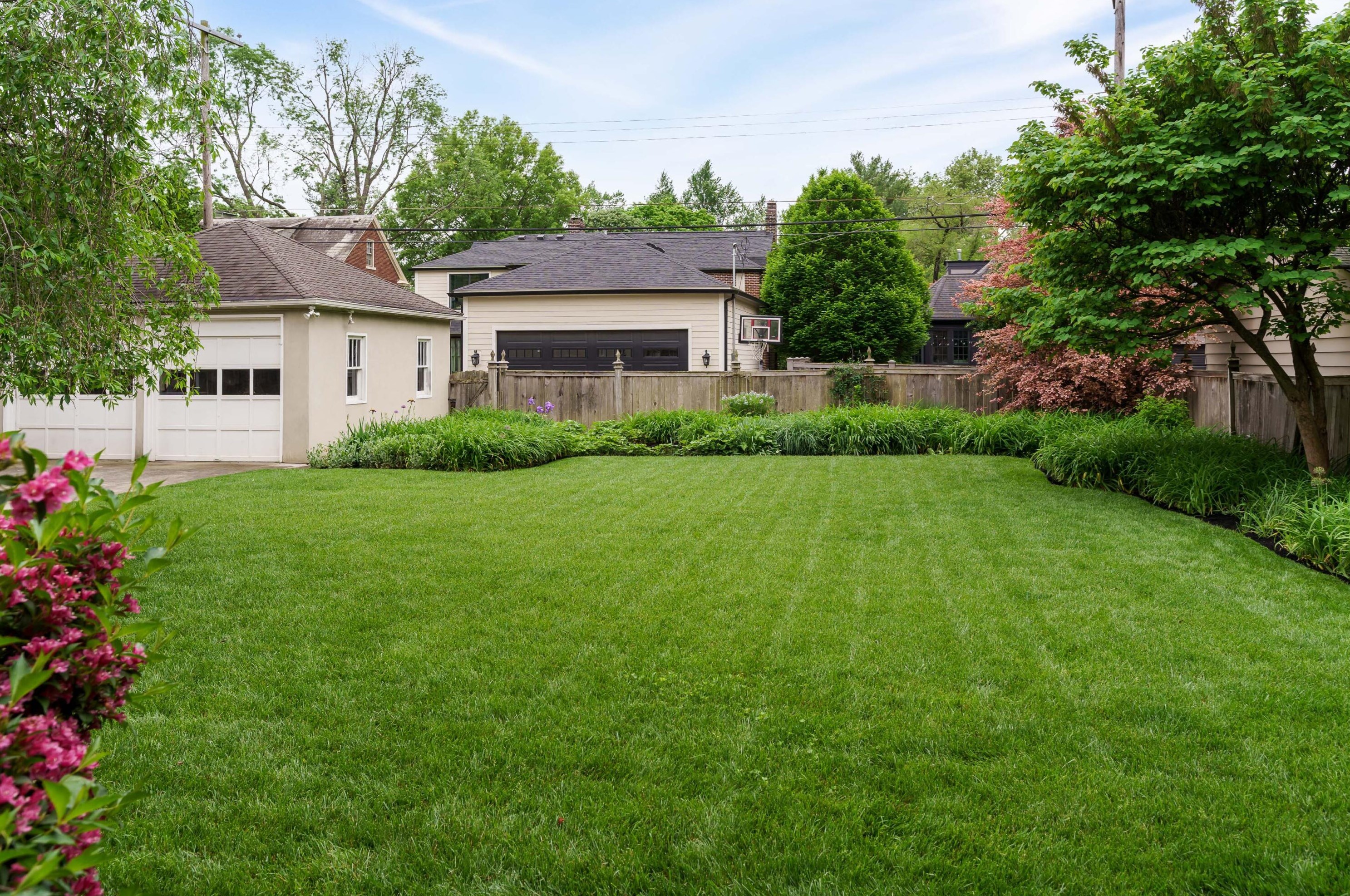 2347 Bexley Park Rd, Columbus OH 43209-2231 exterior