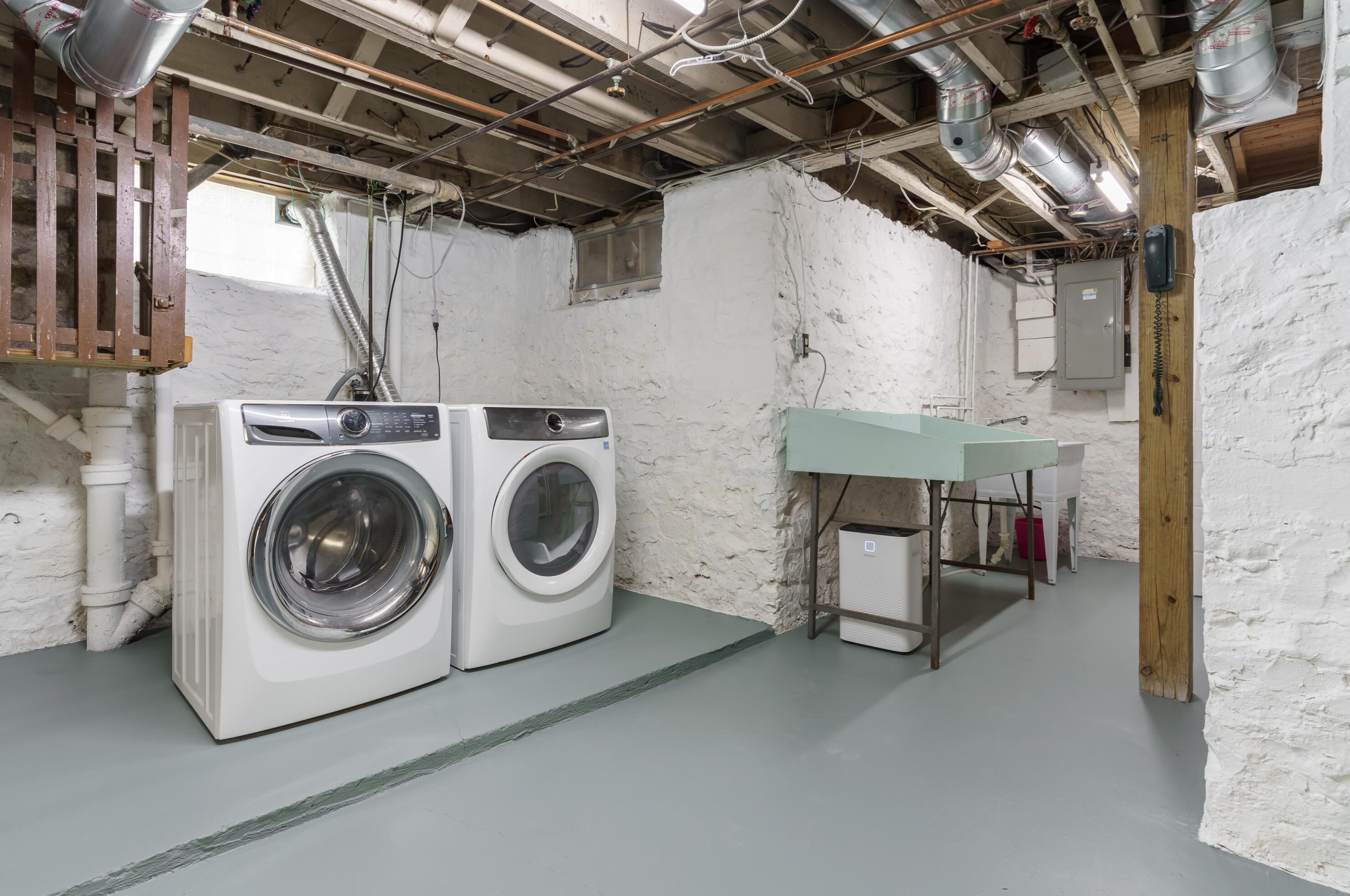 2347 Bexley Park Rd, Columbus OH 43209-2231 exterior