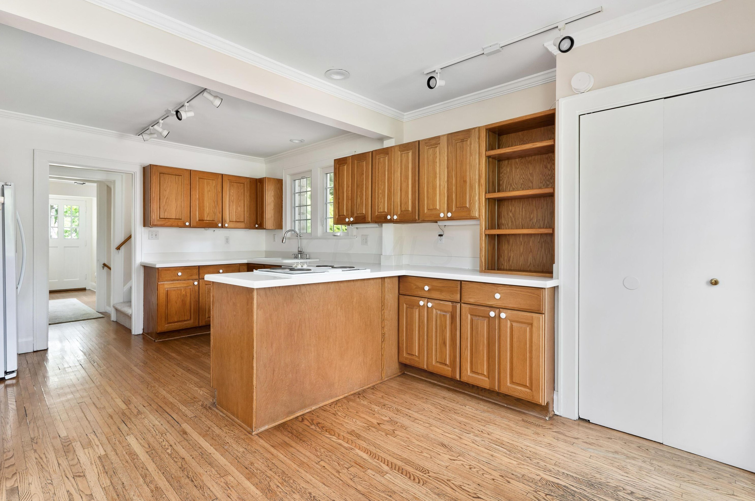 2347 Bexley Park Rd, Columbus OH 43209-2231 exterior