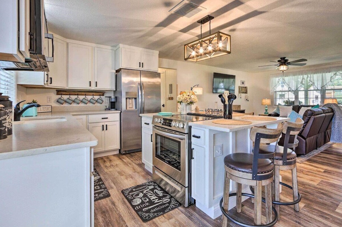 12063 2nd Ave, Millersport, OH 43046