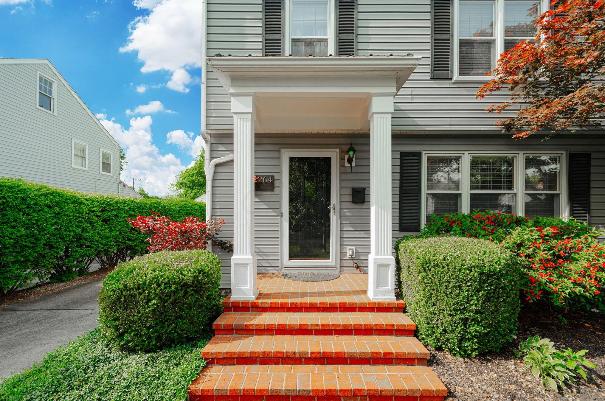 264 Schreyer Pl, Columbus, OH 43214-2727