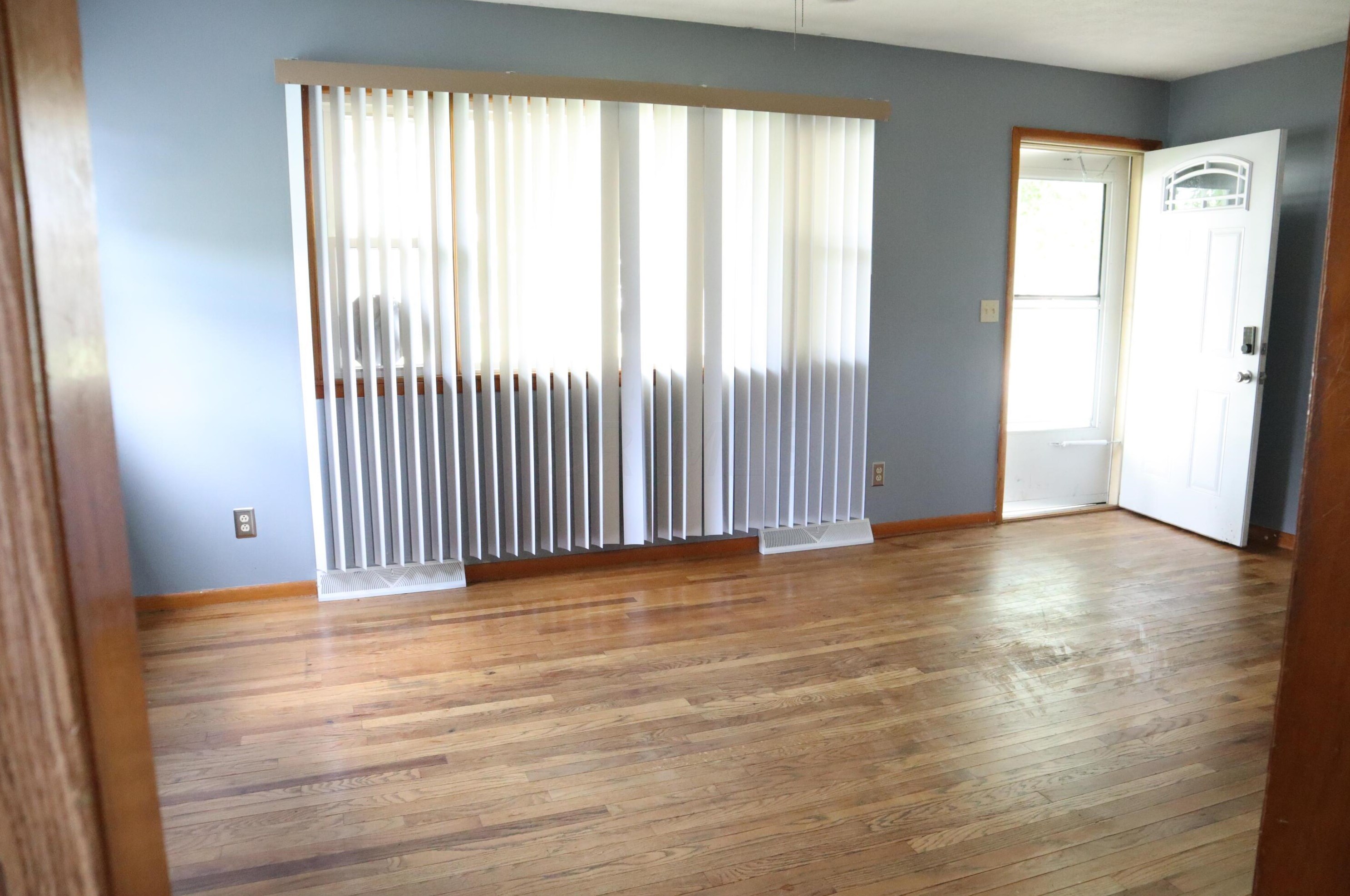 165 Sunset Dr, Circleville, OH 43113-1335