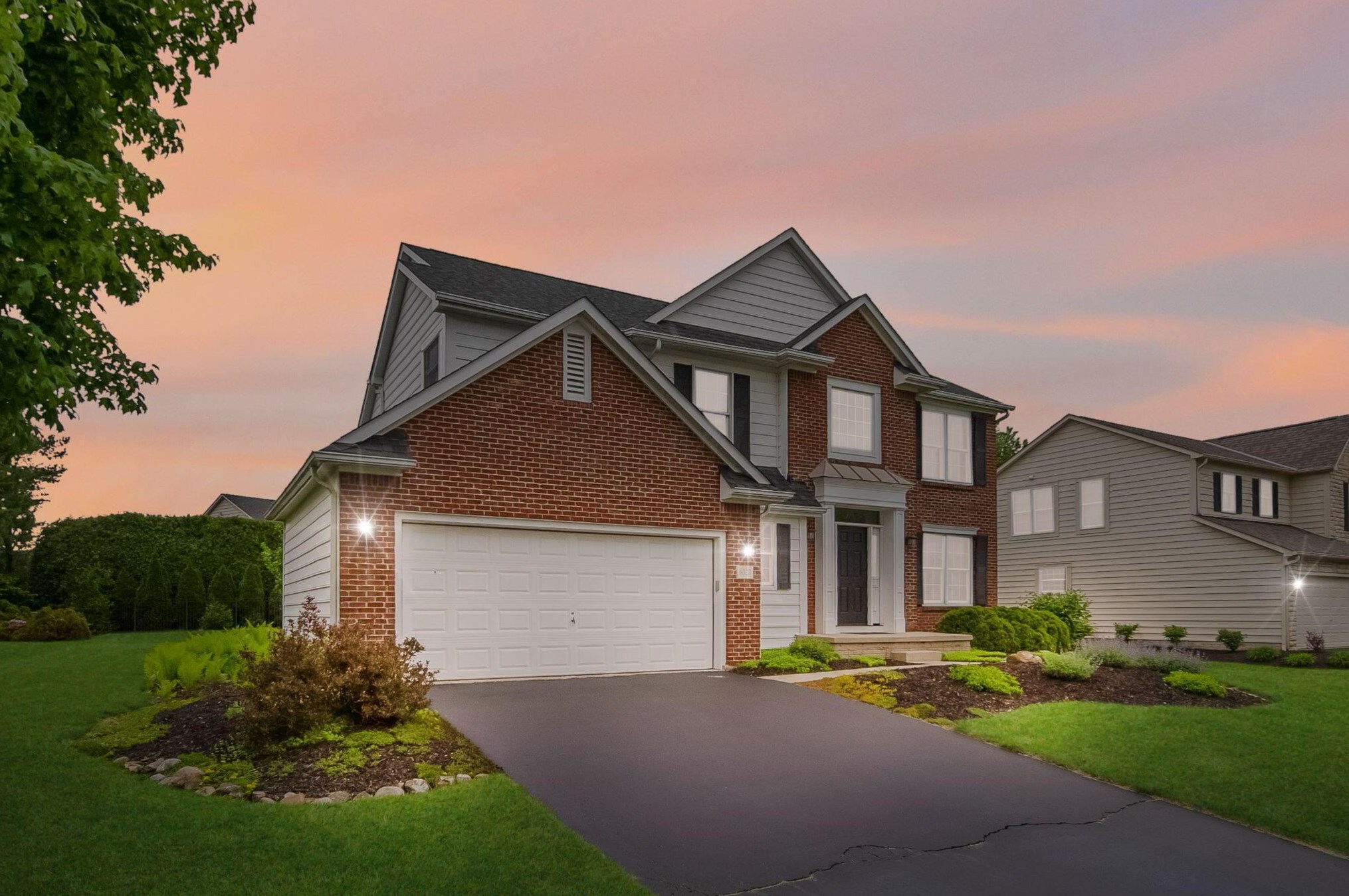 6327 Champions Dr, Westerville, OH 43082-8595