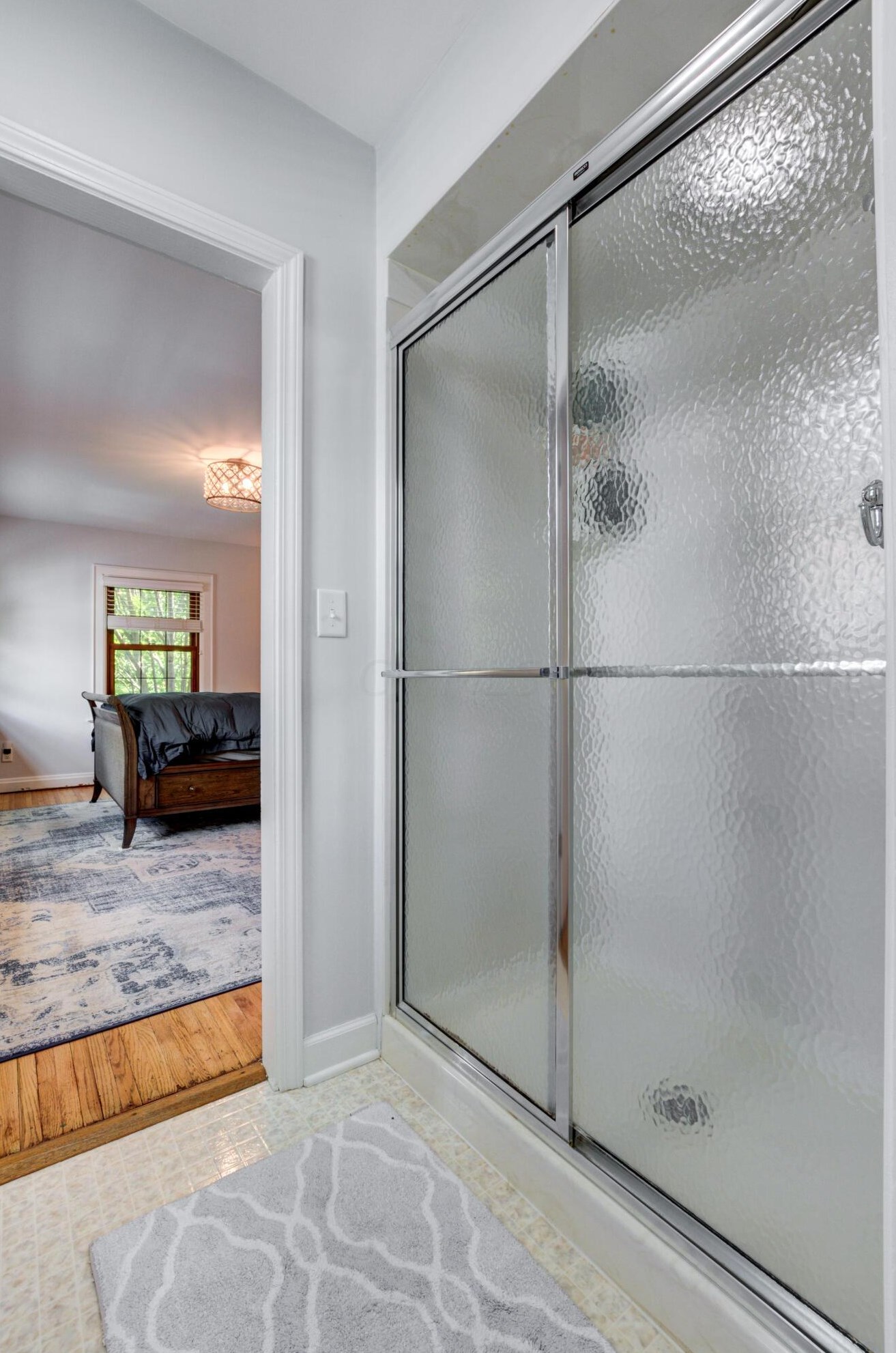 1826 Baldridge Rd, Columbus OH 43221-3811 exterior