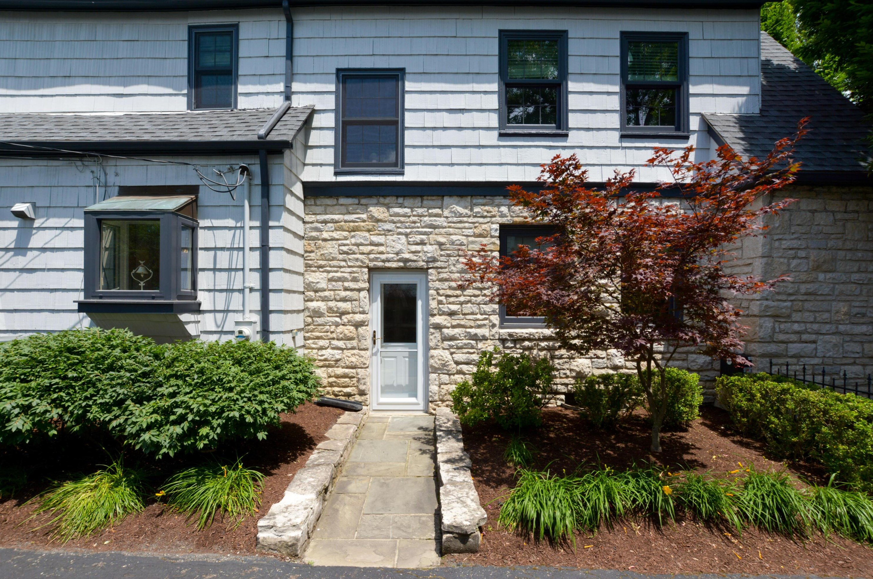 1826 Baldridge Rd, Columbus OH 43221-3811 exterior