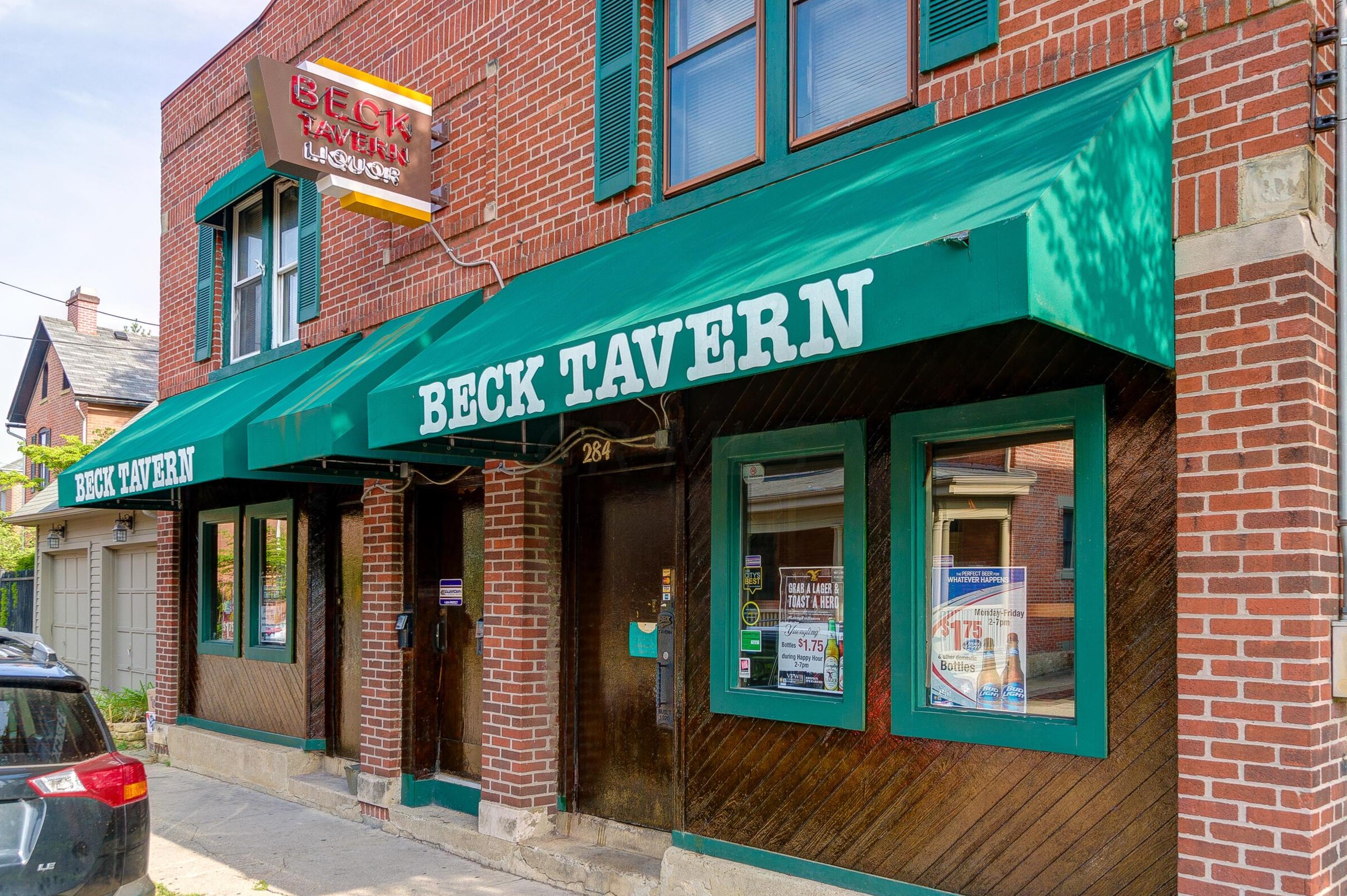 587 Grant Ave, Columbus OH 43215-2146 exterior