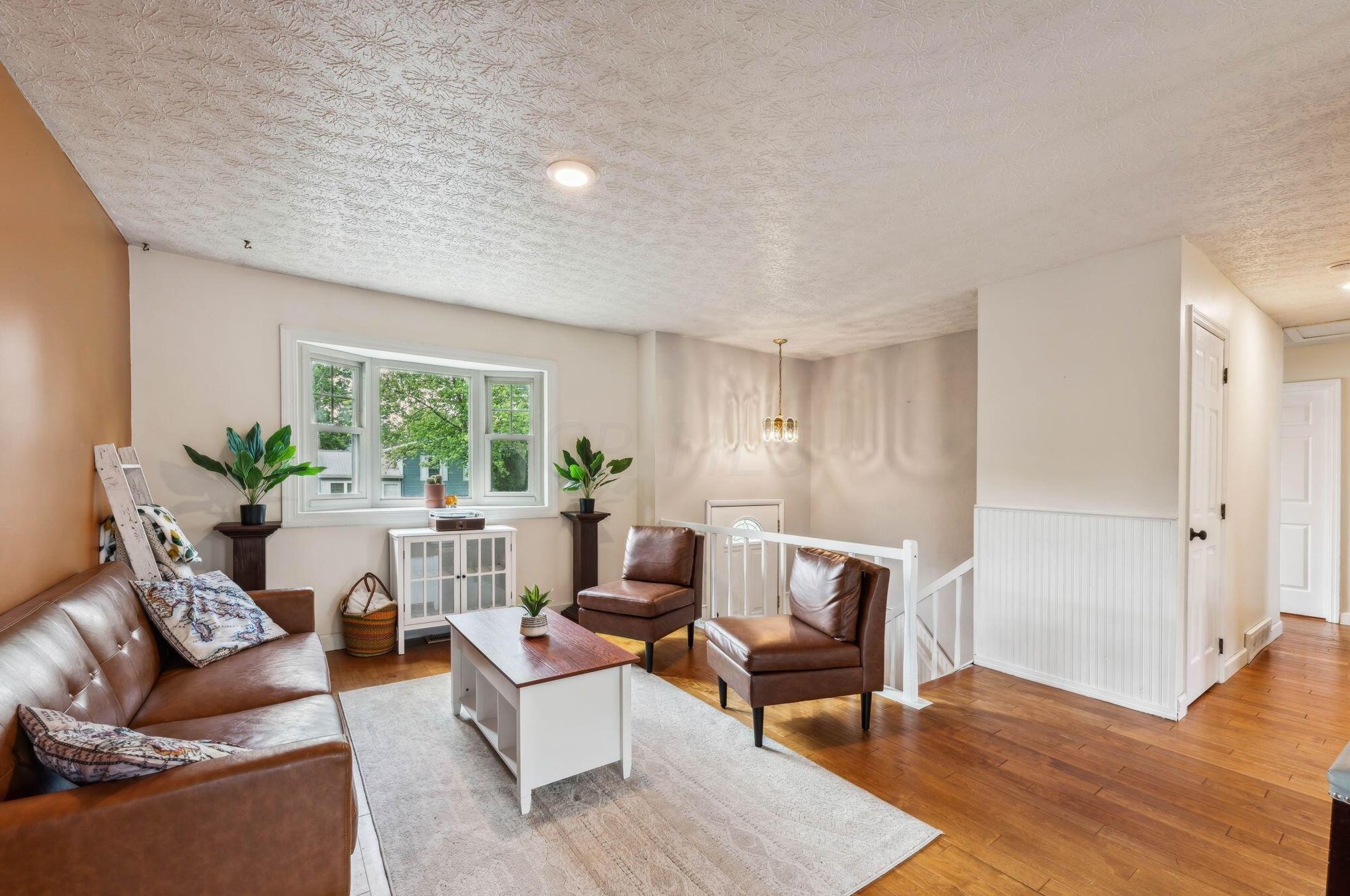 668 Thistle Ave, Columbus, OH 43230-4874
