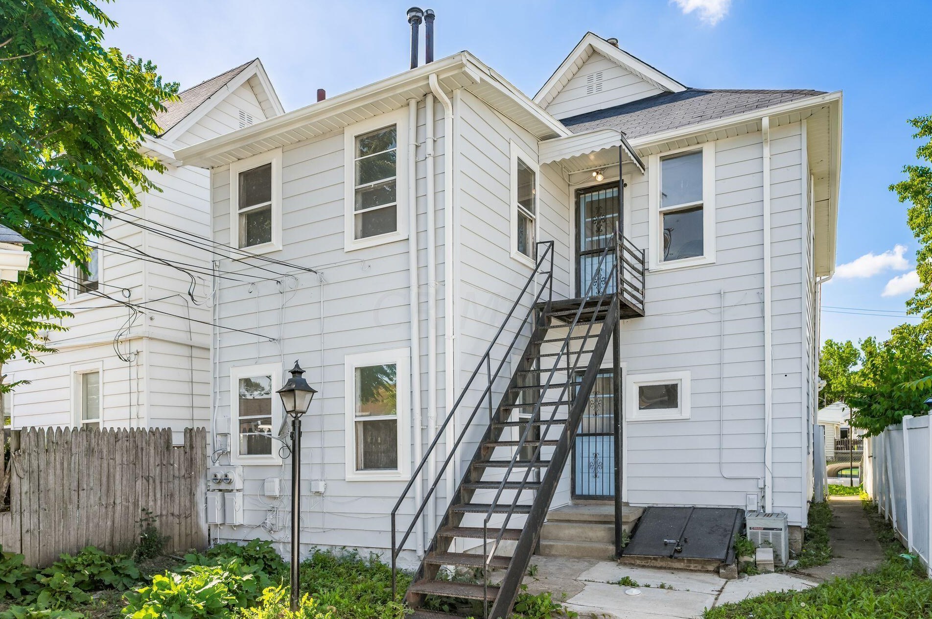 1473 Thomas Ave, Columbus OH  43223-1927 exterior