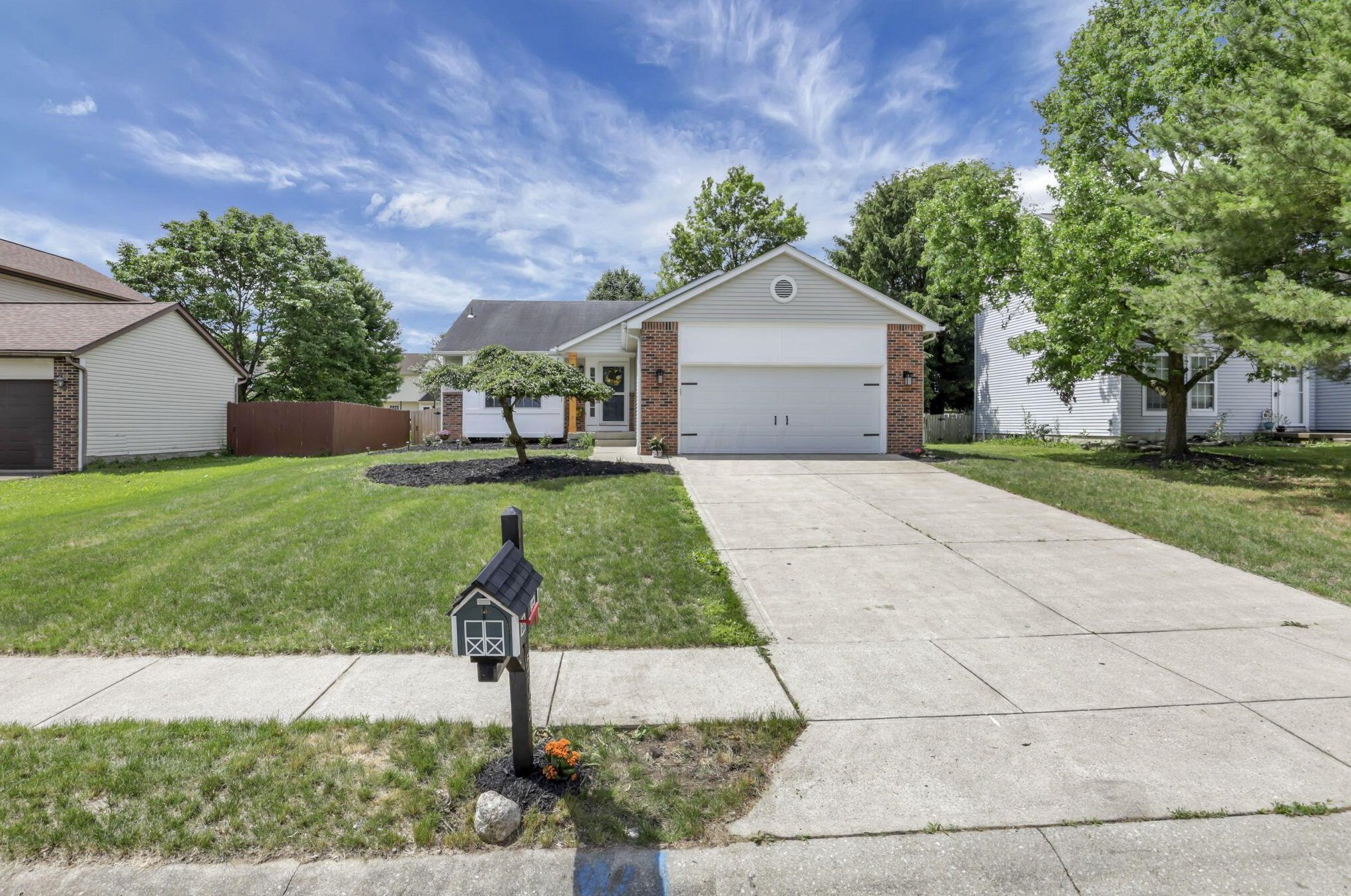 513 Warwick Ln, Pickerington, OH 43147-1510