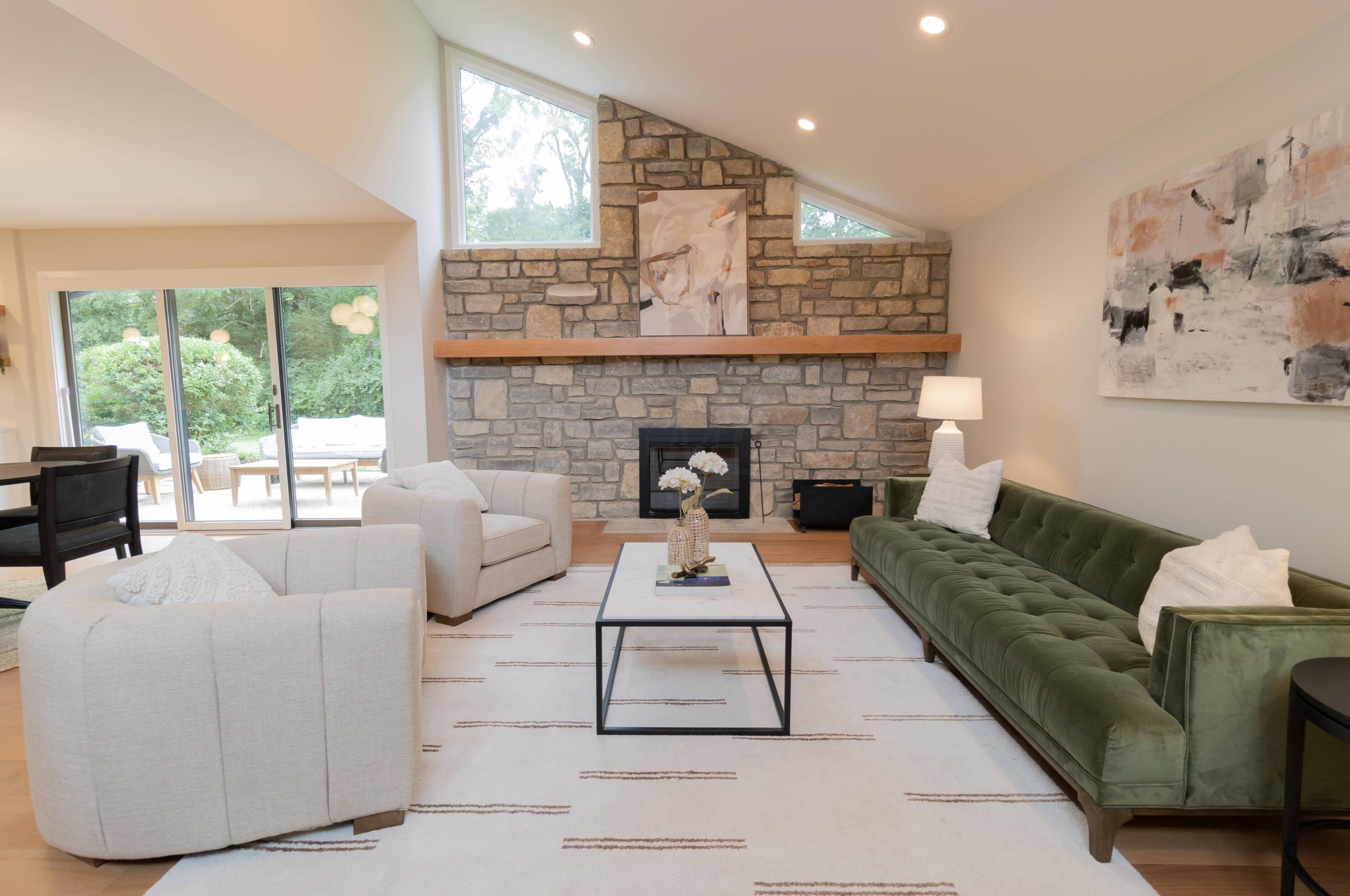 563 Laurel Ridge Dr, Columbus OH  43230-6106 exterior