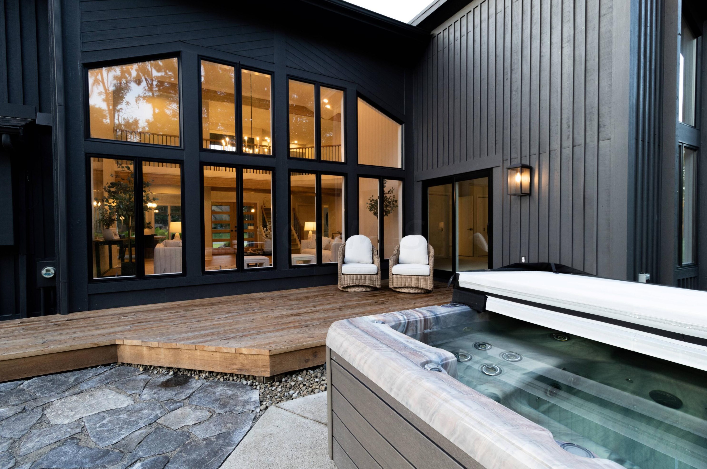 563 Laurel Ridge Dr, Columbus OH  43230-6106 exterior