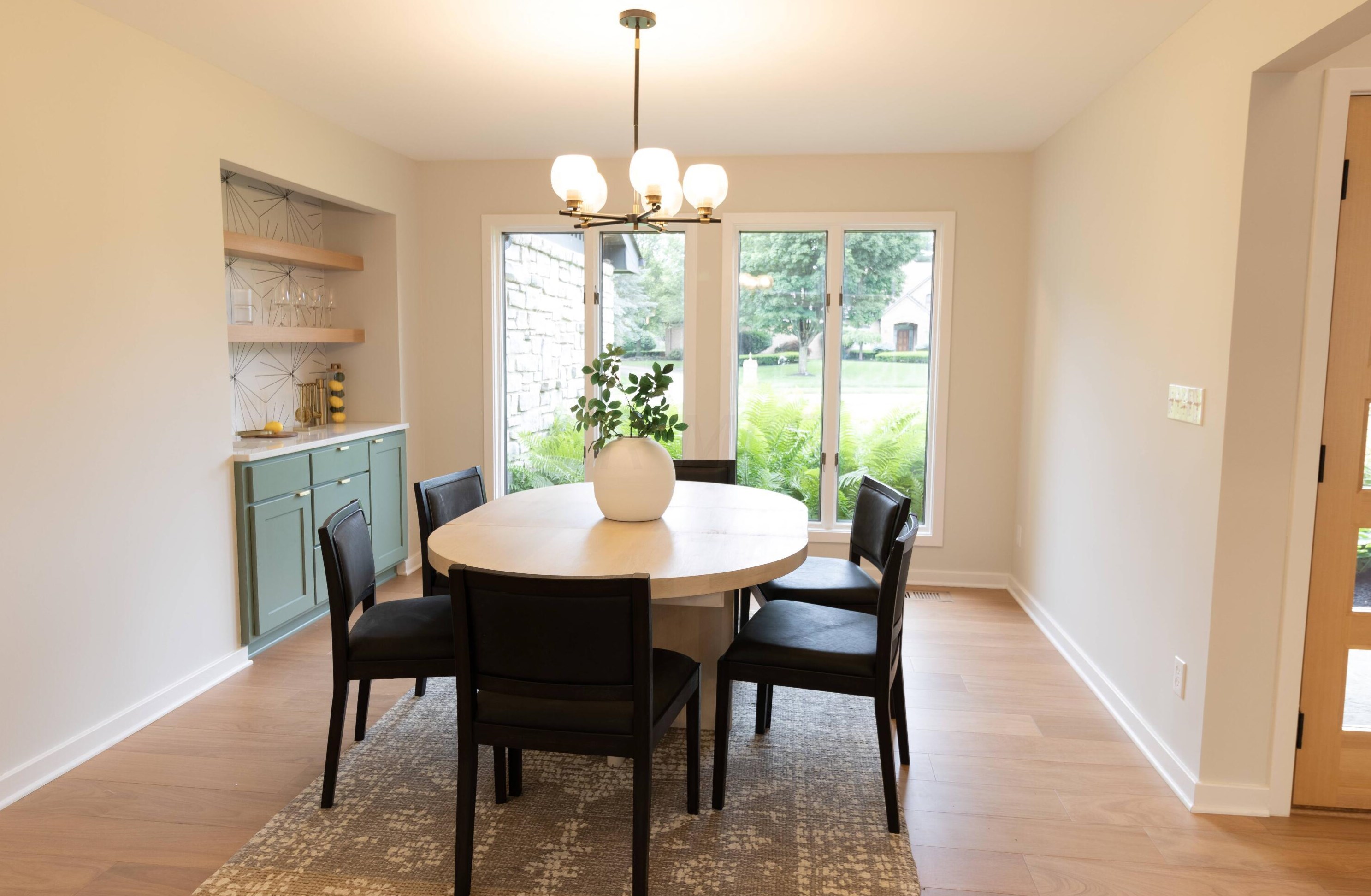 563 Laurel Ridge Dr, Columbus OH  43230-6106 exterior