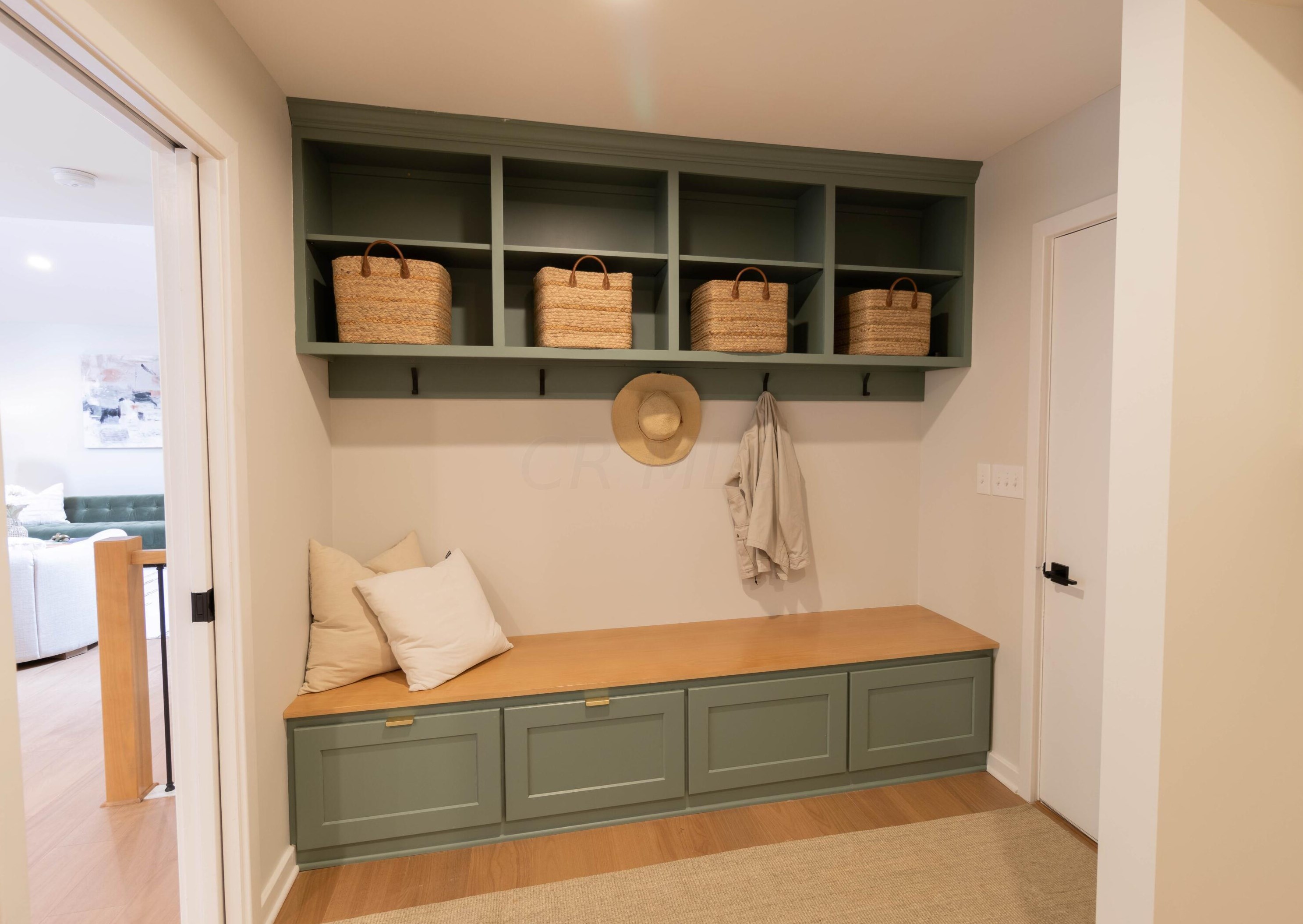 563 Laurel Ridge Dr, Columbus OH  43230-6106 exterior