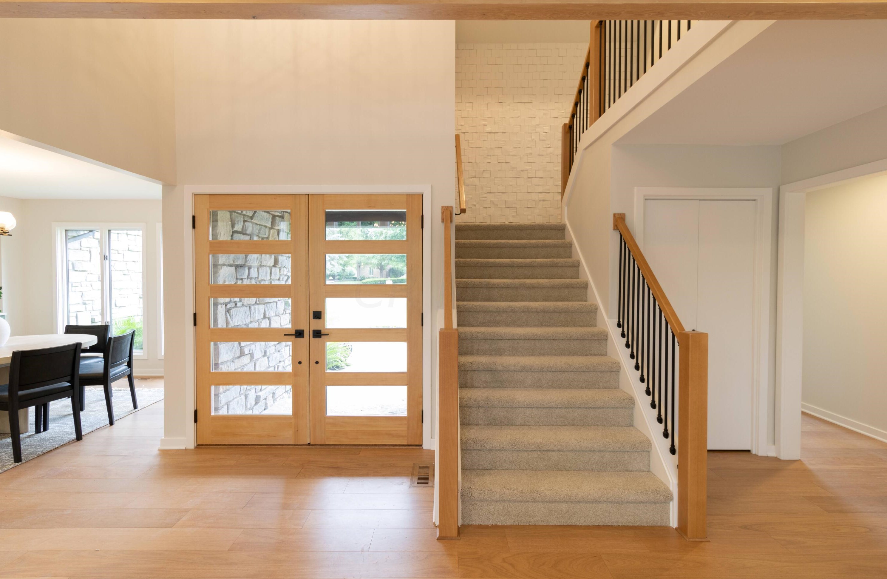 563 Laurel Ridge Dr, Columbus OH  43230-6106 exterior