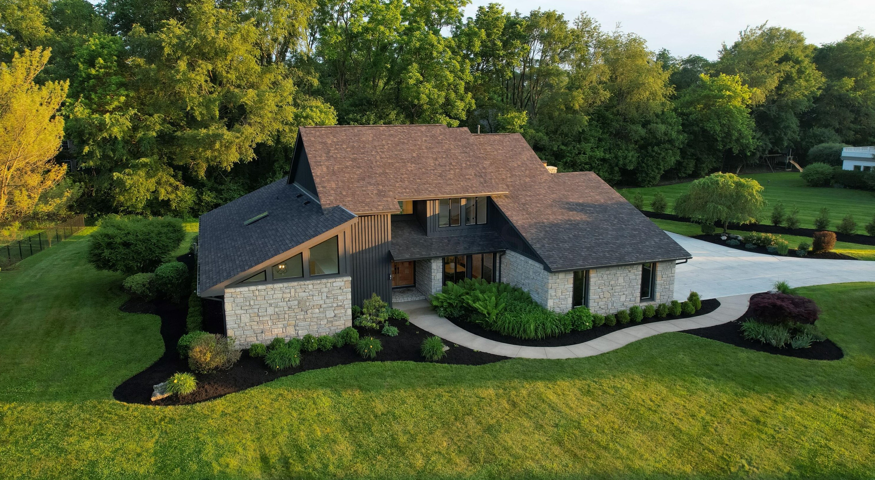 563 Laurel Ridge Dr, Columbus OH  43230-6106 exterior