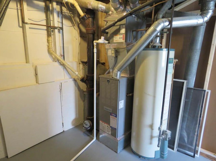 176 Hague Ave, Columbus OH 43204-1617 exterior