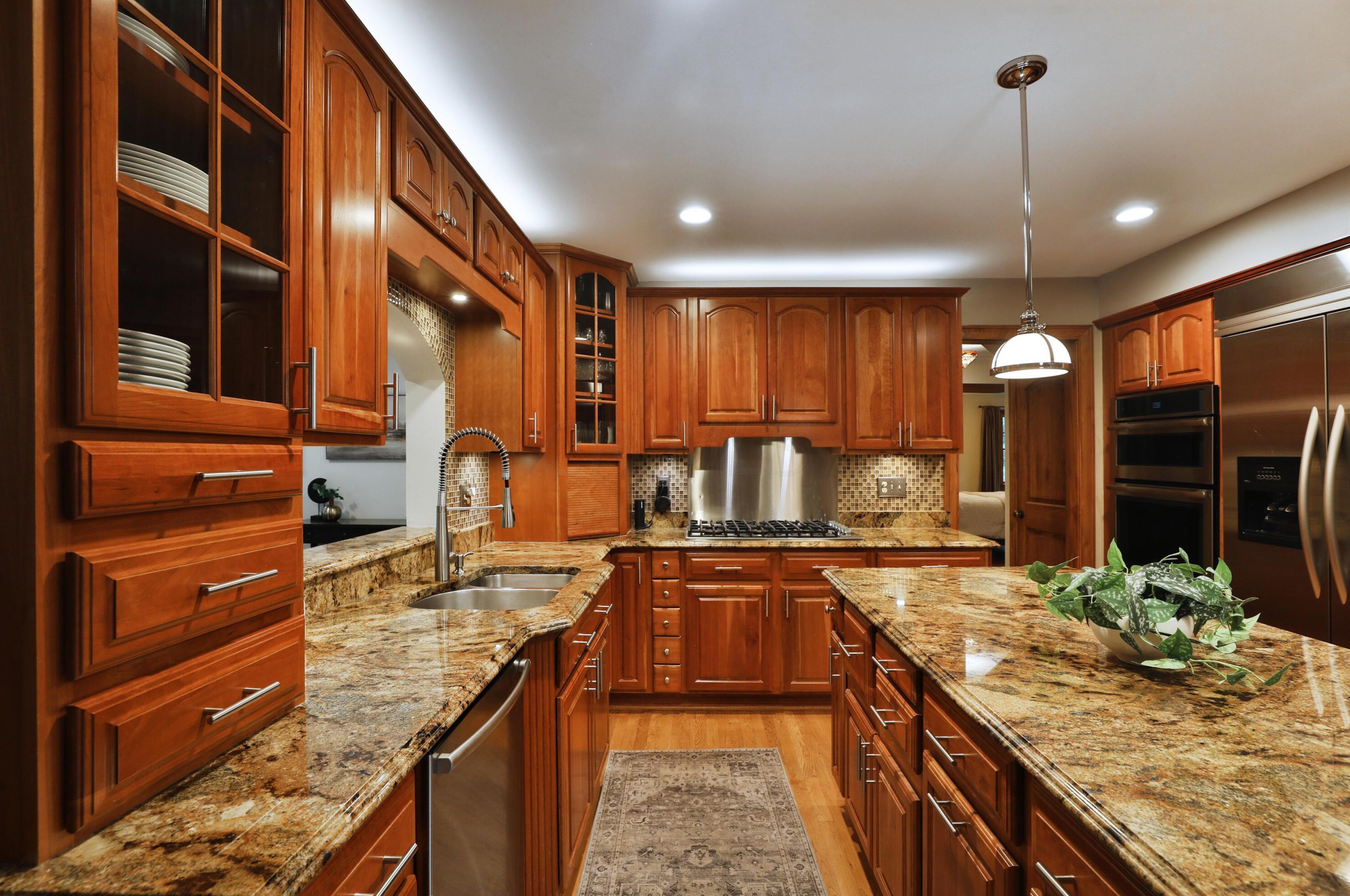 5803 Dover Ct, Columbus OH 43085-3806 exterior