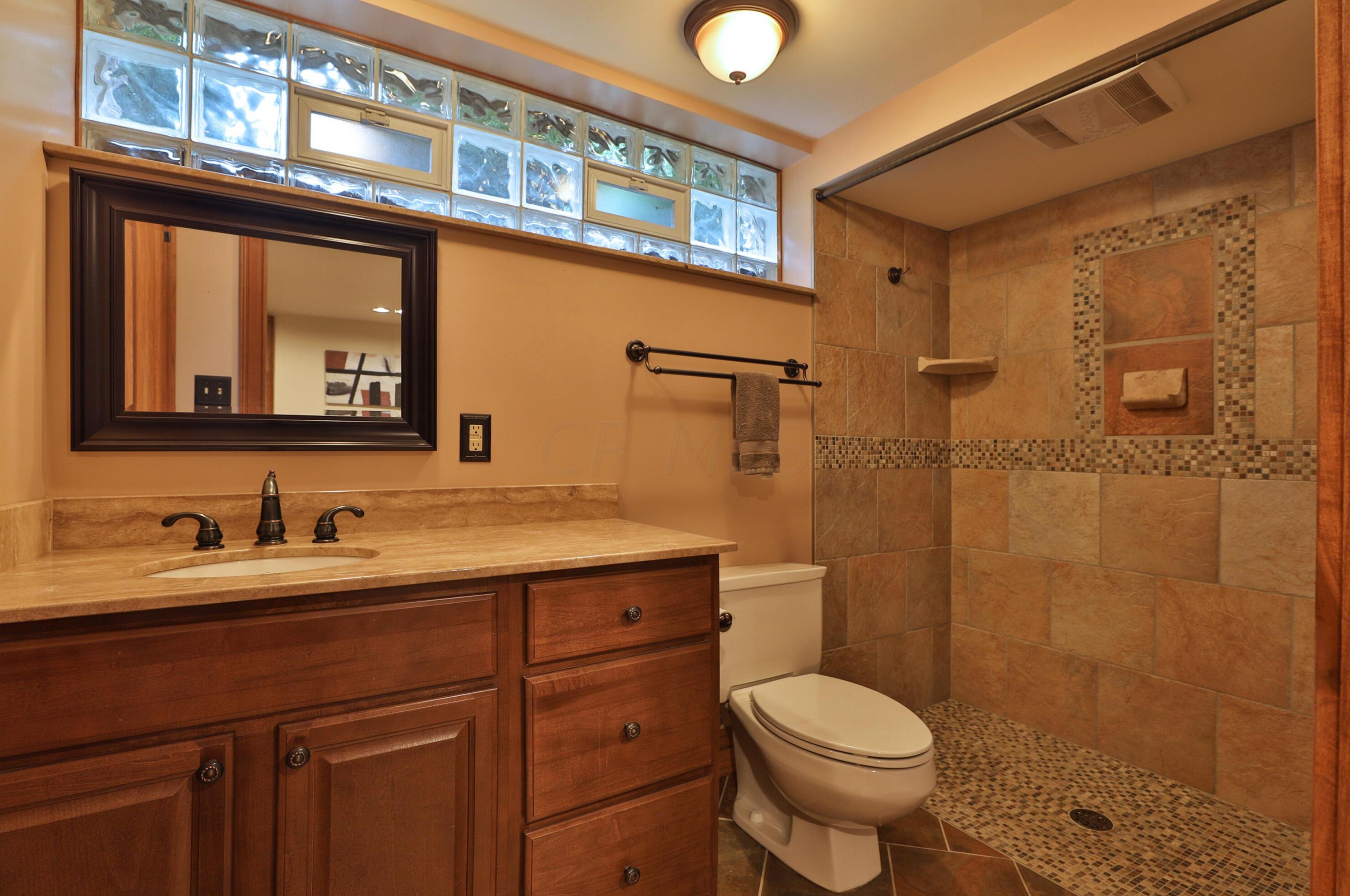 5803 Dover Ct, Columbus OH 43085-3806 exterior