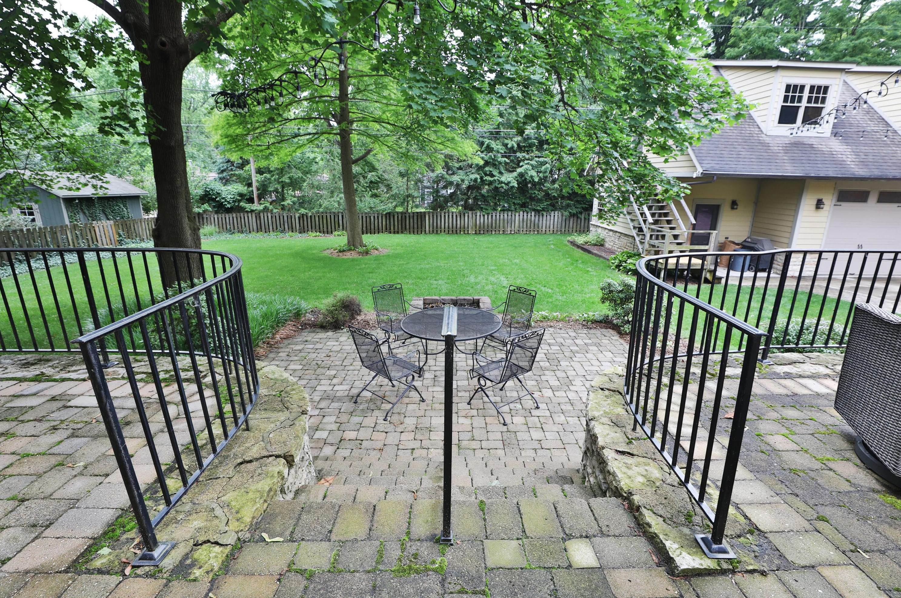 5803 Dover Ct, Columbus OH 43085-3806 exterior