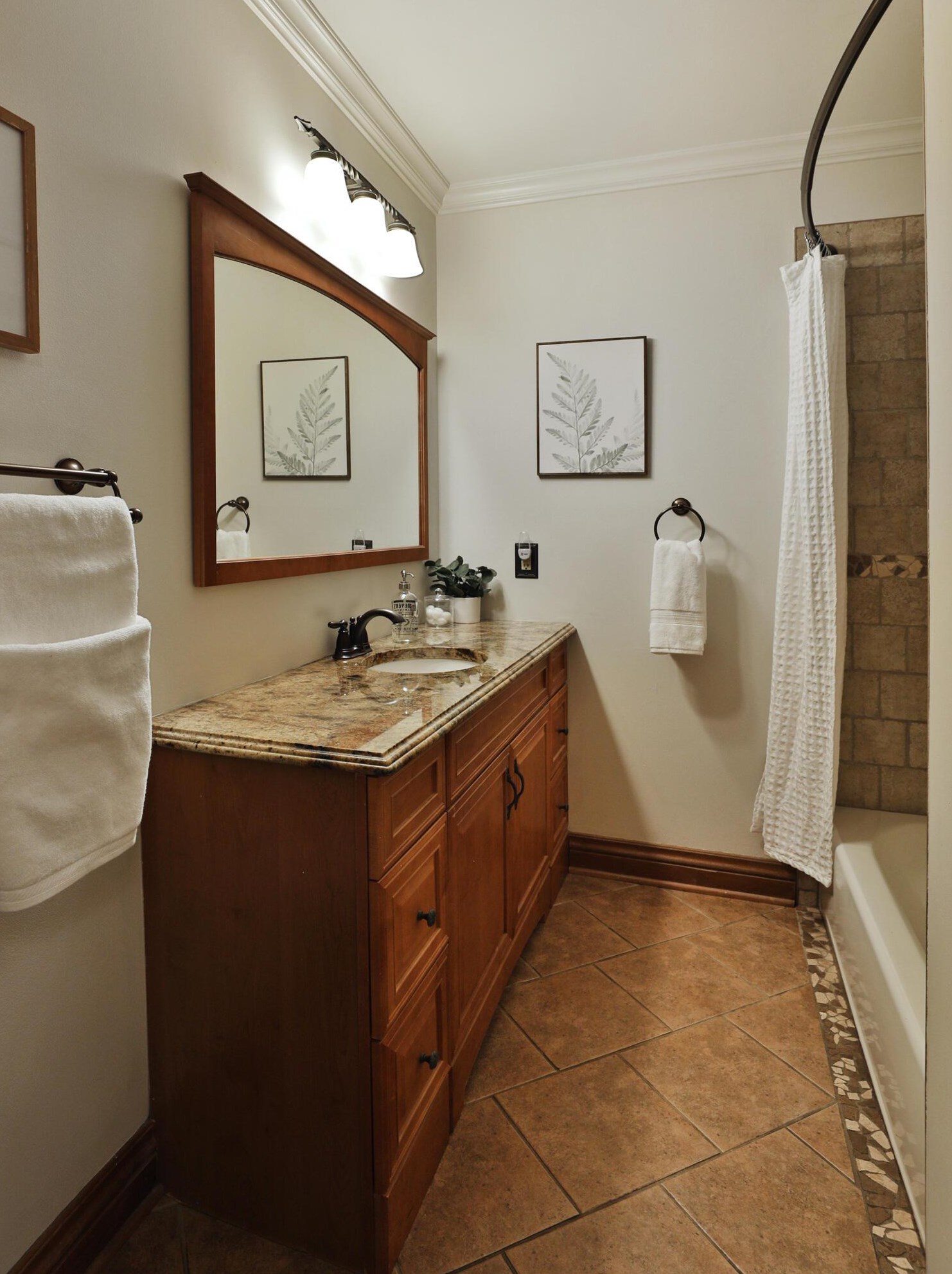 5803 Dover Ct, Columbus OH 43085-3806 exterior