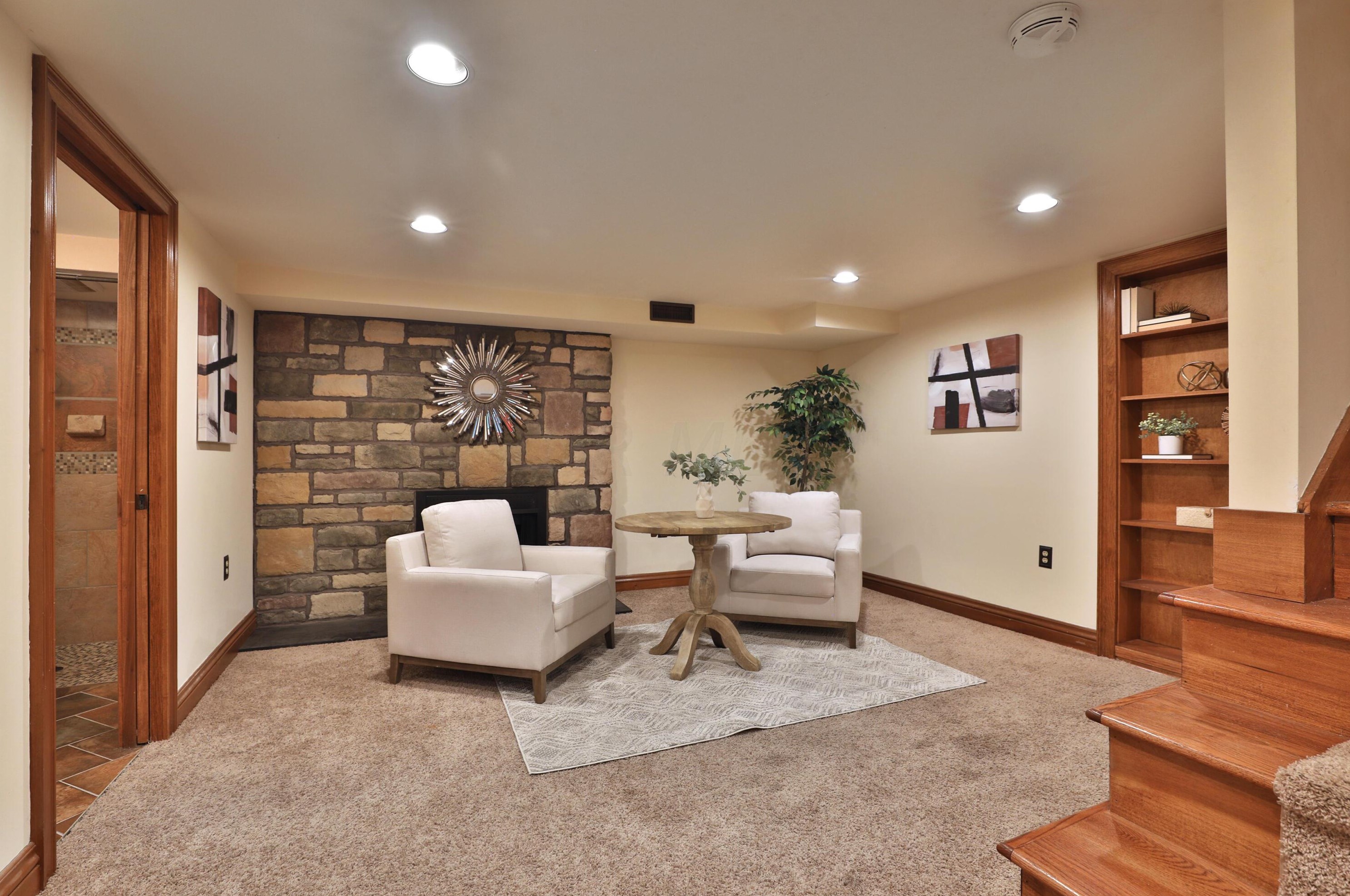 5803 Dover Ct, Columbus OH 43085-3806 exterior