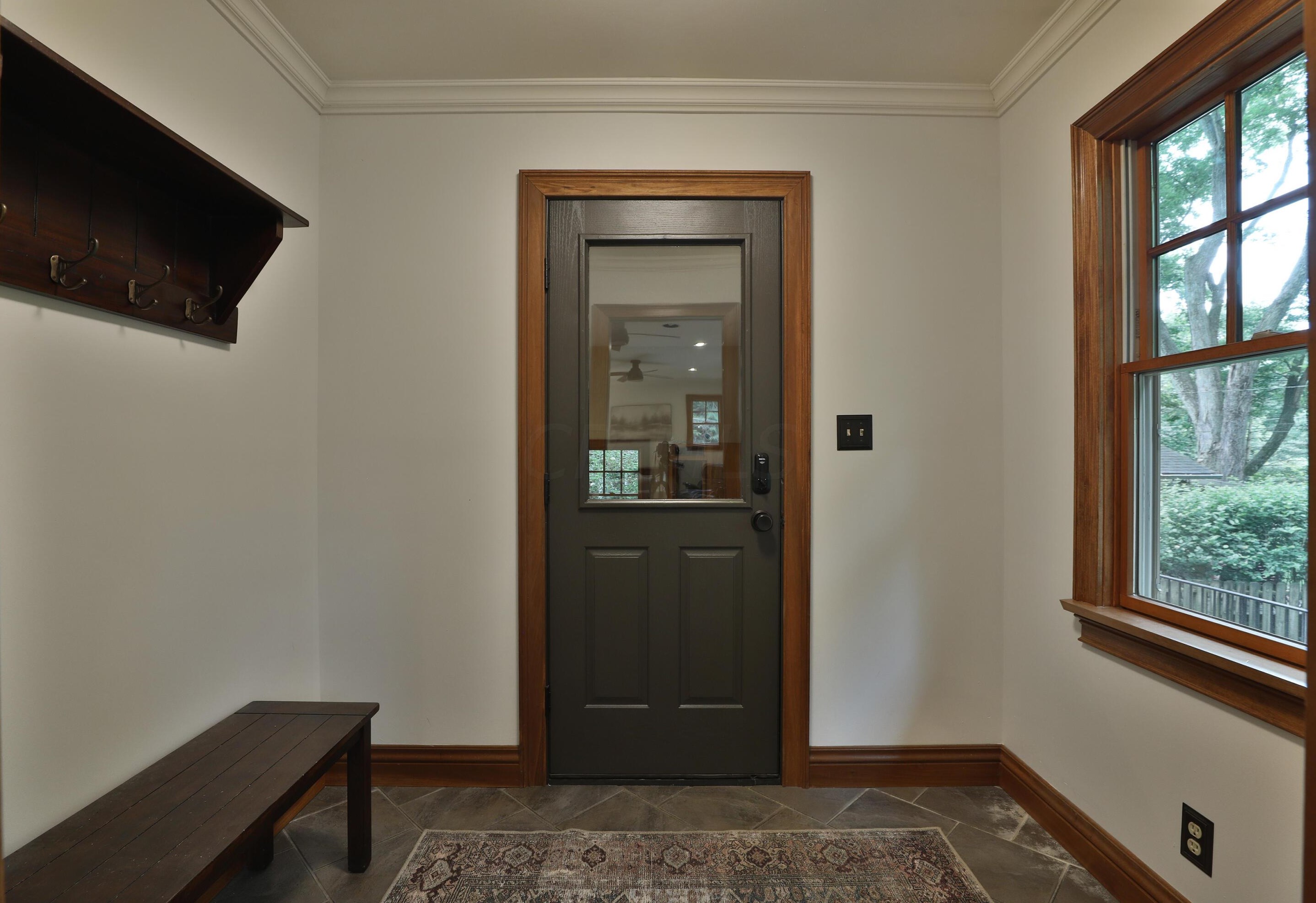 5803 Dover Ct, Columbus OH 43085-3806 exterior