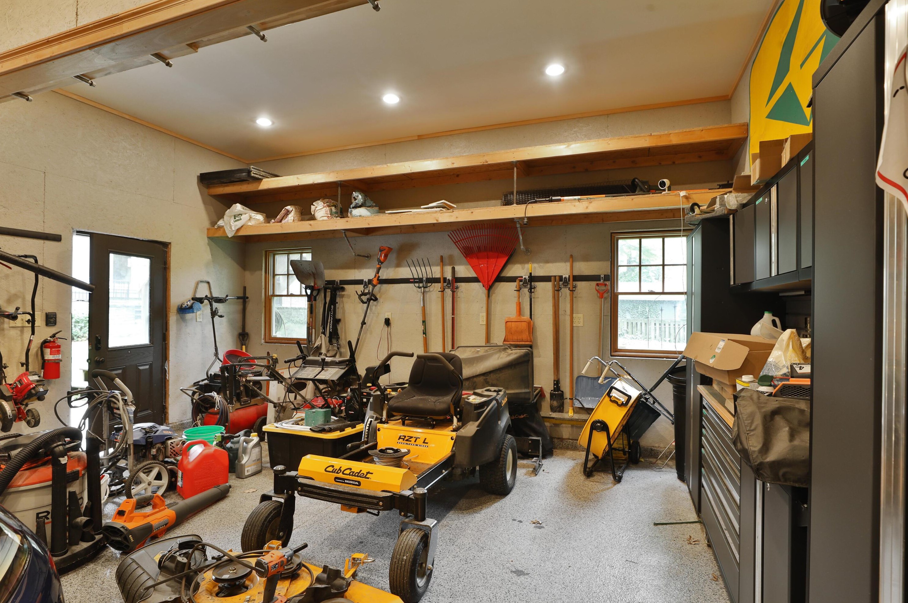 5803 Dover Ct, Columbus OH 43085-3806 exterior