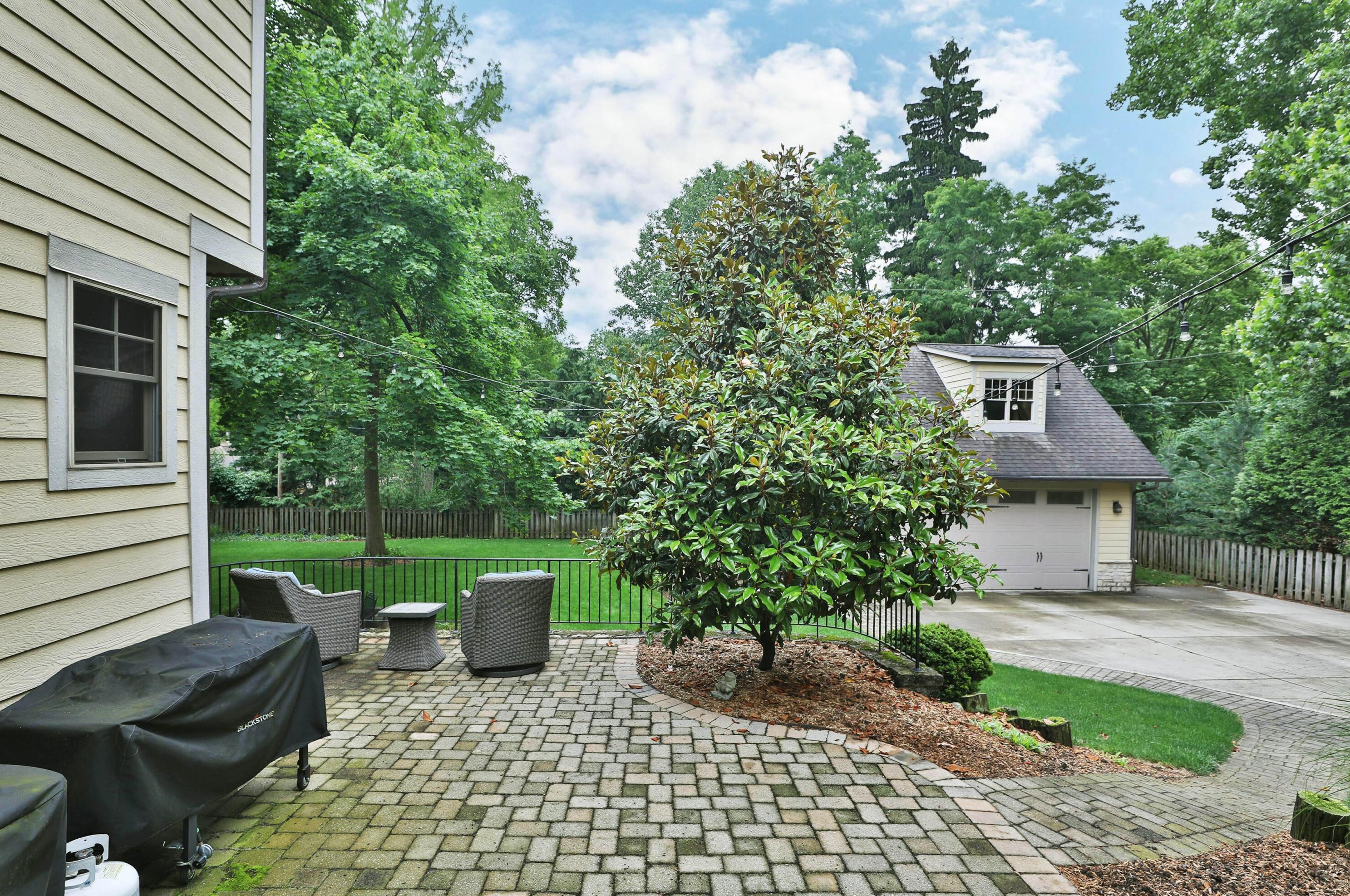 5803 Dover Ct, Columbus OH 43085-3806 exterior