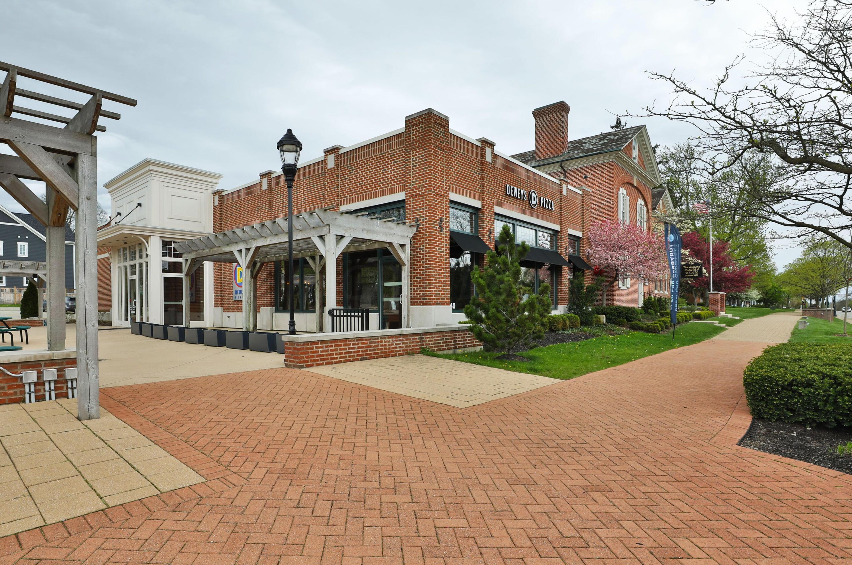 5803 Dover Ct, Columbus OH 43085-3806 exterior