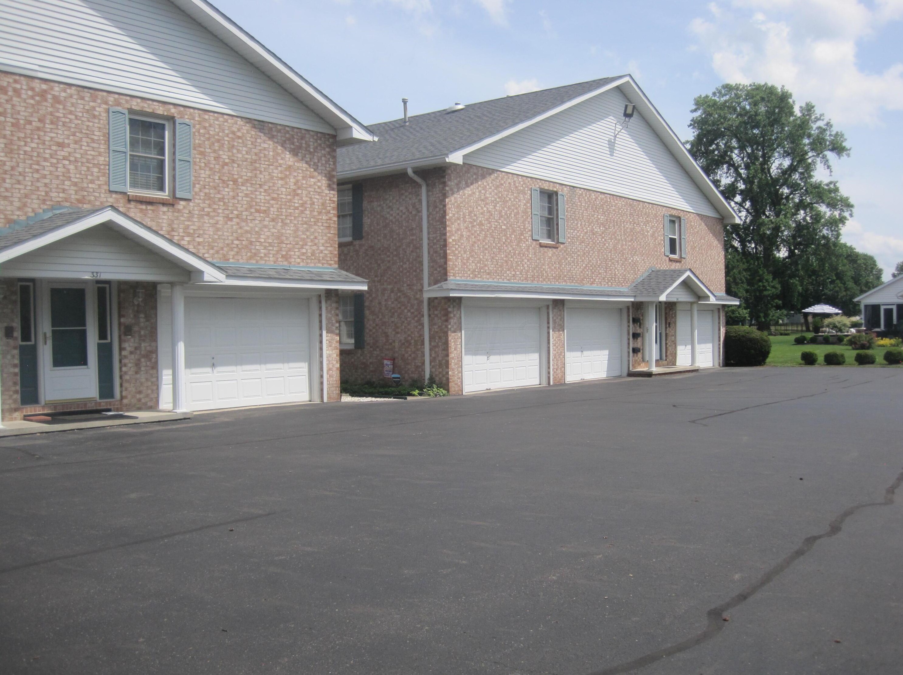321 Dice Dr, Washington Ch, OH 43160-1890