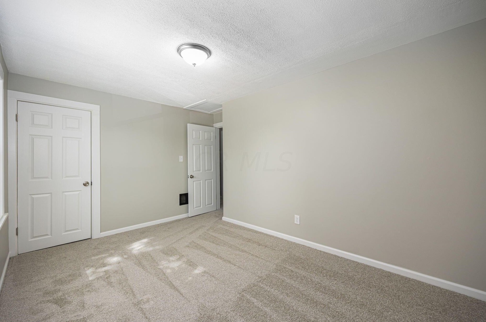 262 Lechner Ave, Columbus OH 43223-1119 exterior