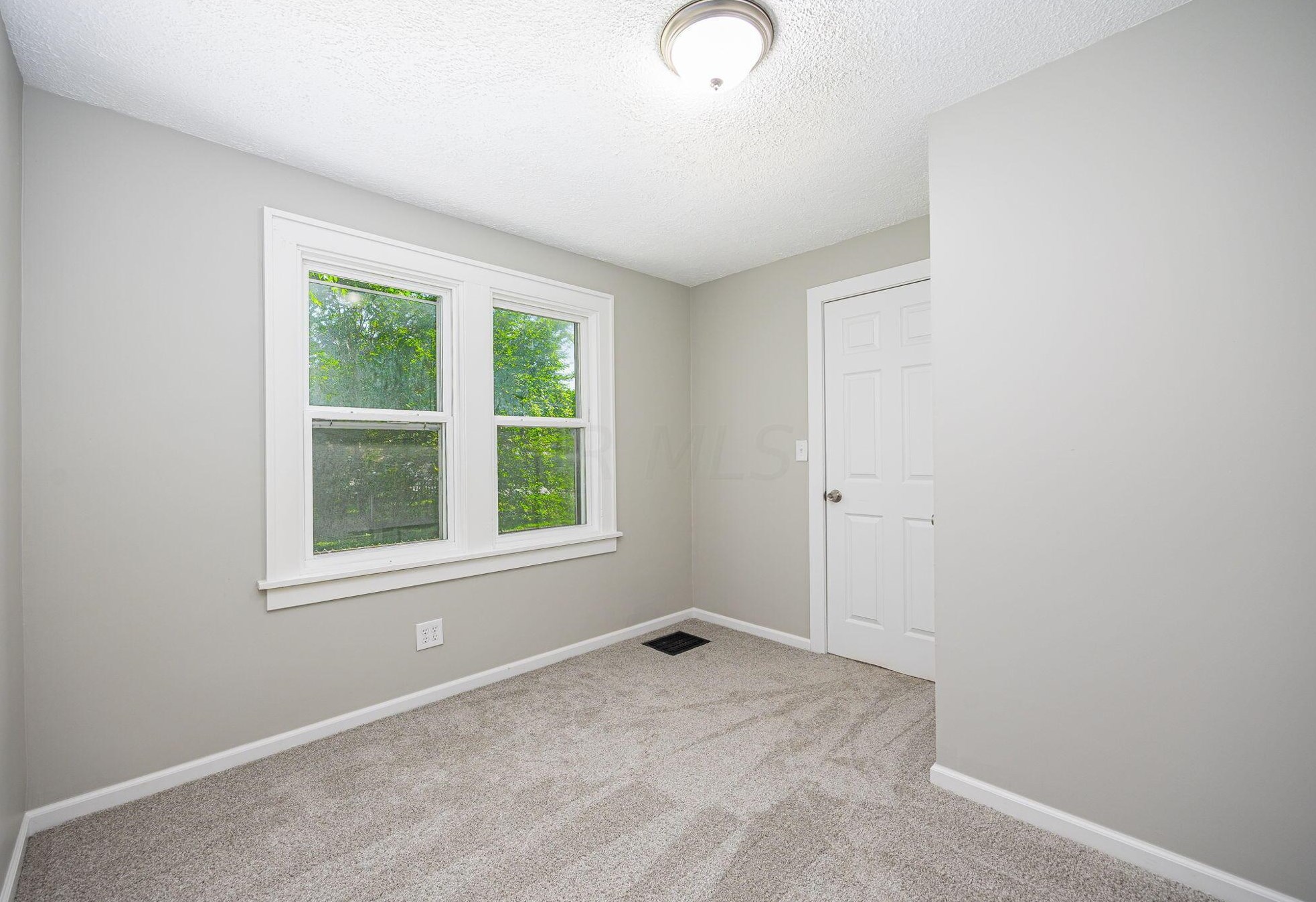 262 Lechner Ave, Columbus OH 43223-1119 exterior