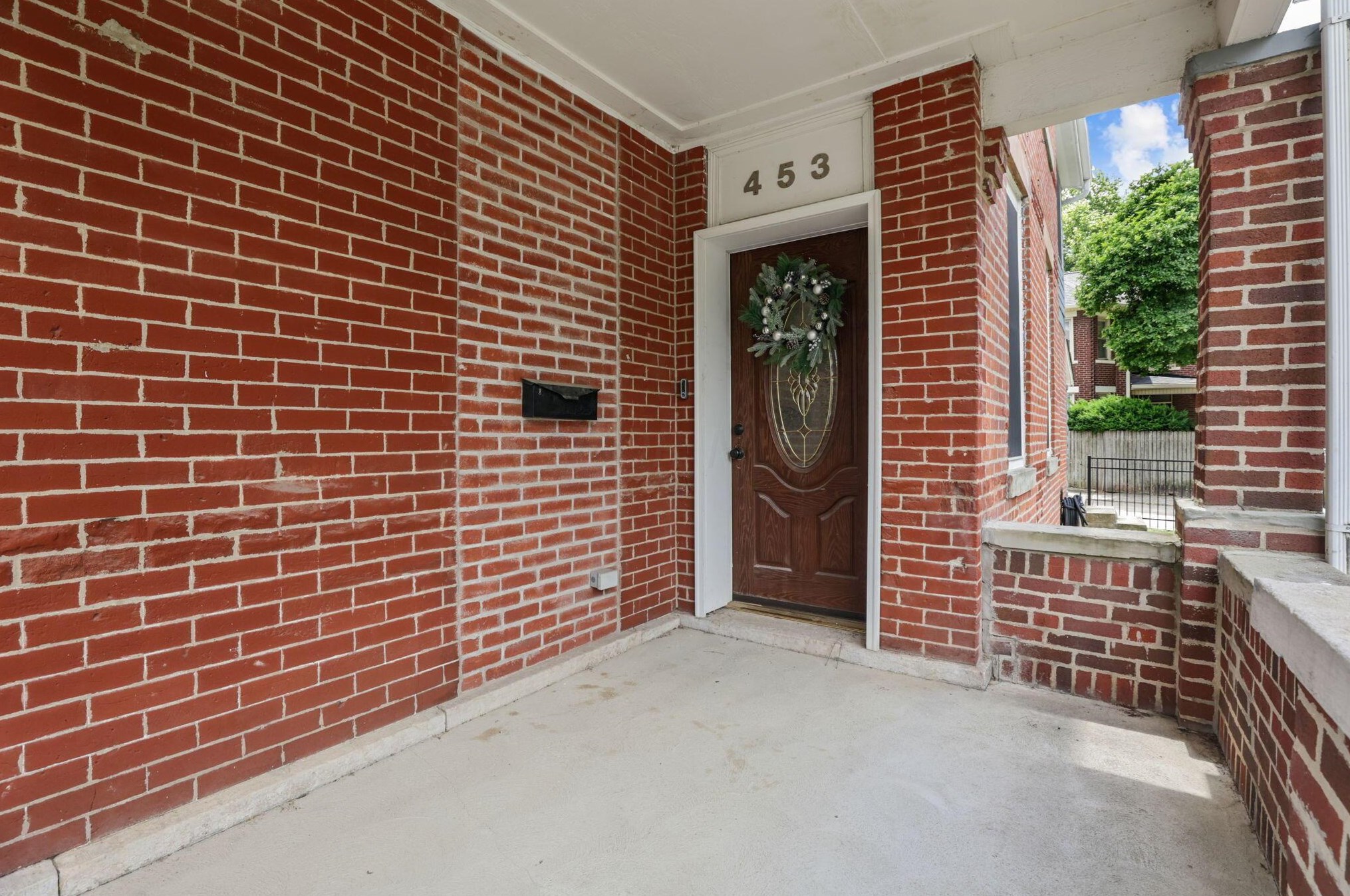 453 Siebert St, Columbus, OH 43206-2724