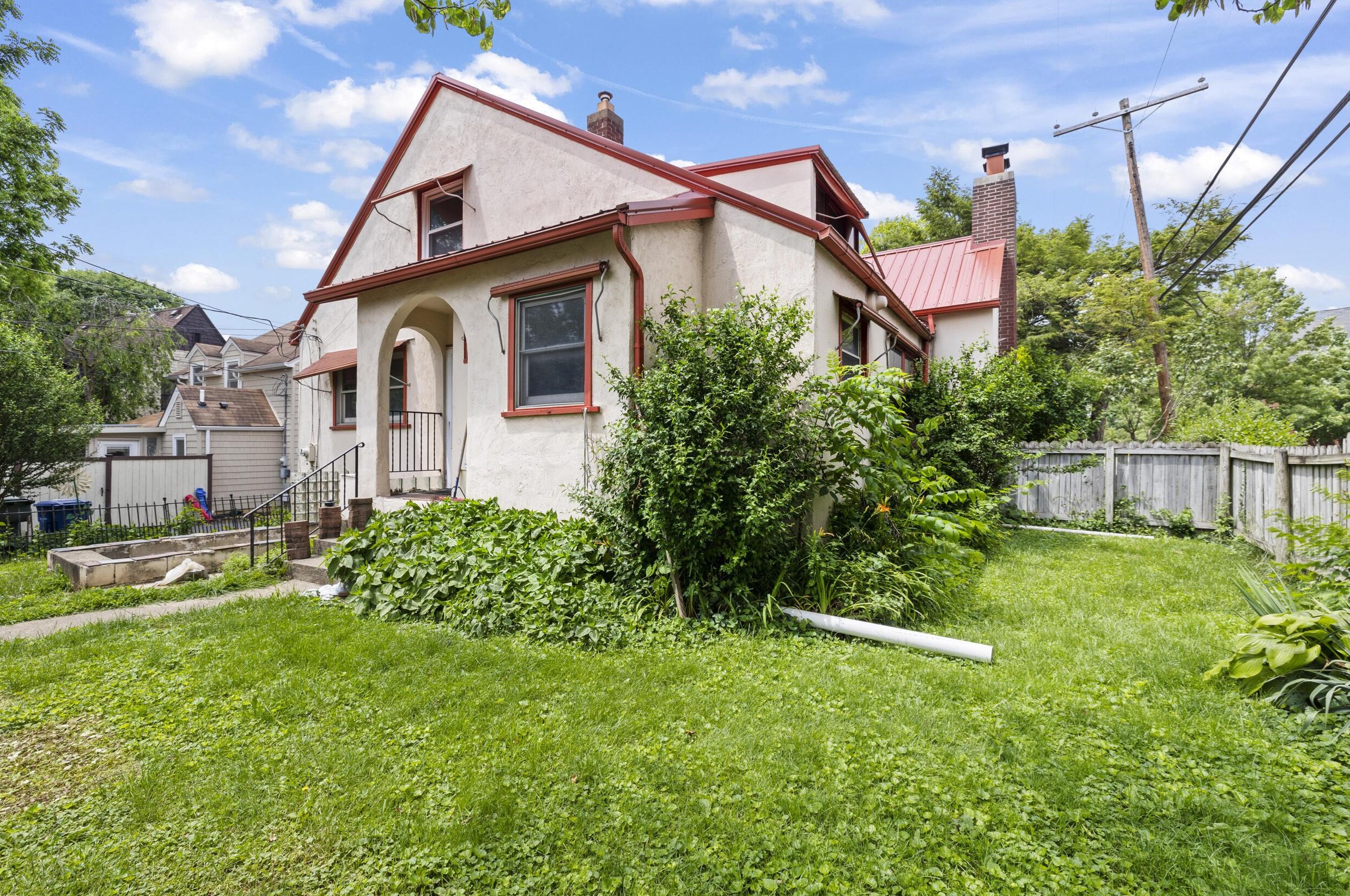 23 Torrence Rd, Columbus OH 43214-3841 exterior