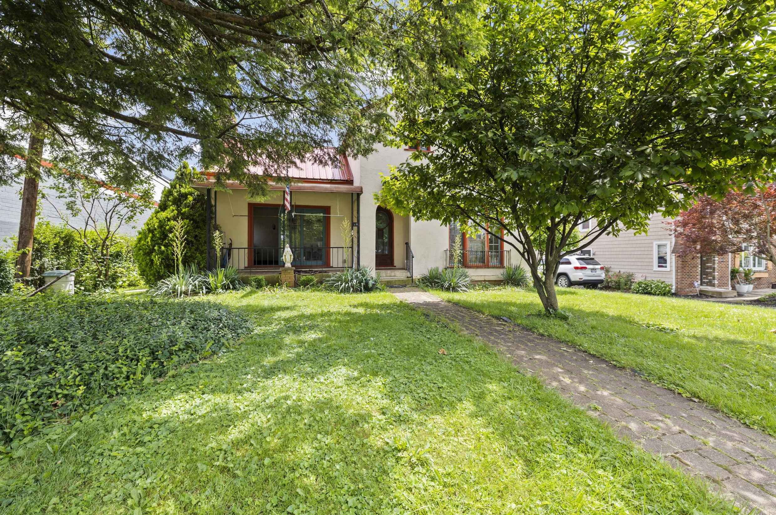 23 Torrence Rd, Columbus, OH 43214-3819