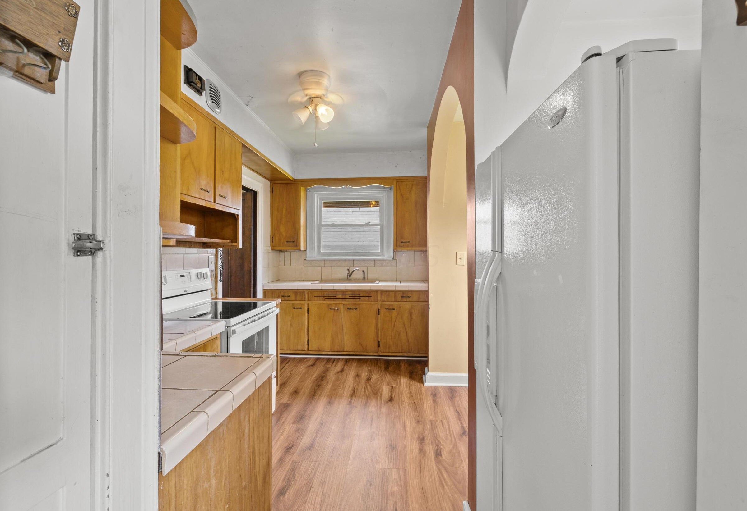 23 Torrence Rd, Columbus OH 43214-3841 exterior