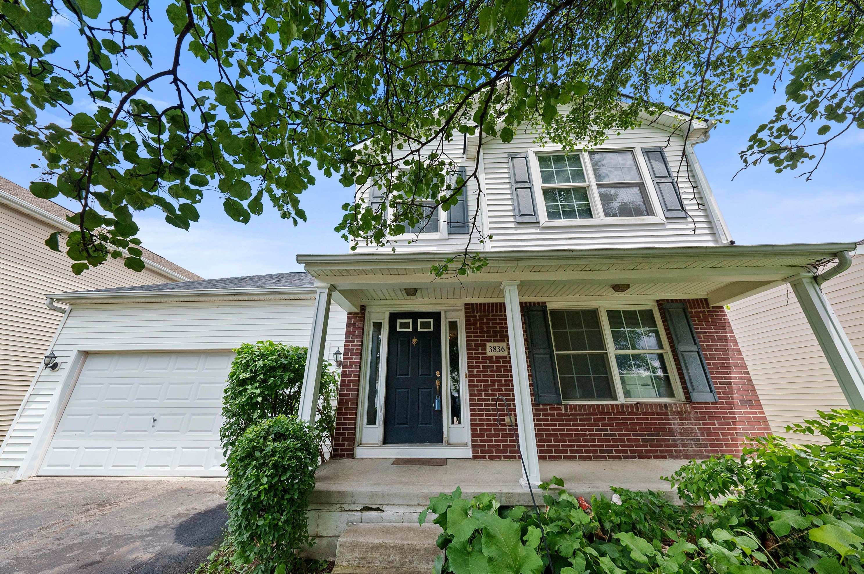 3836 Willowswitch Ln, Columbus, OH 43207-3485