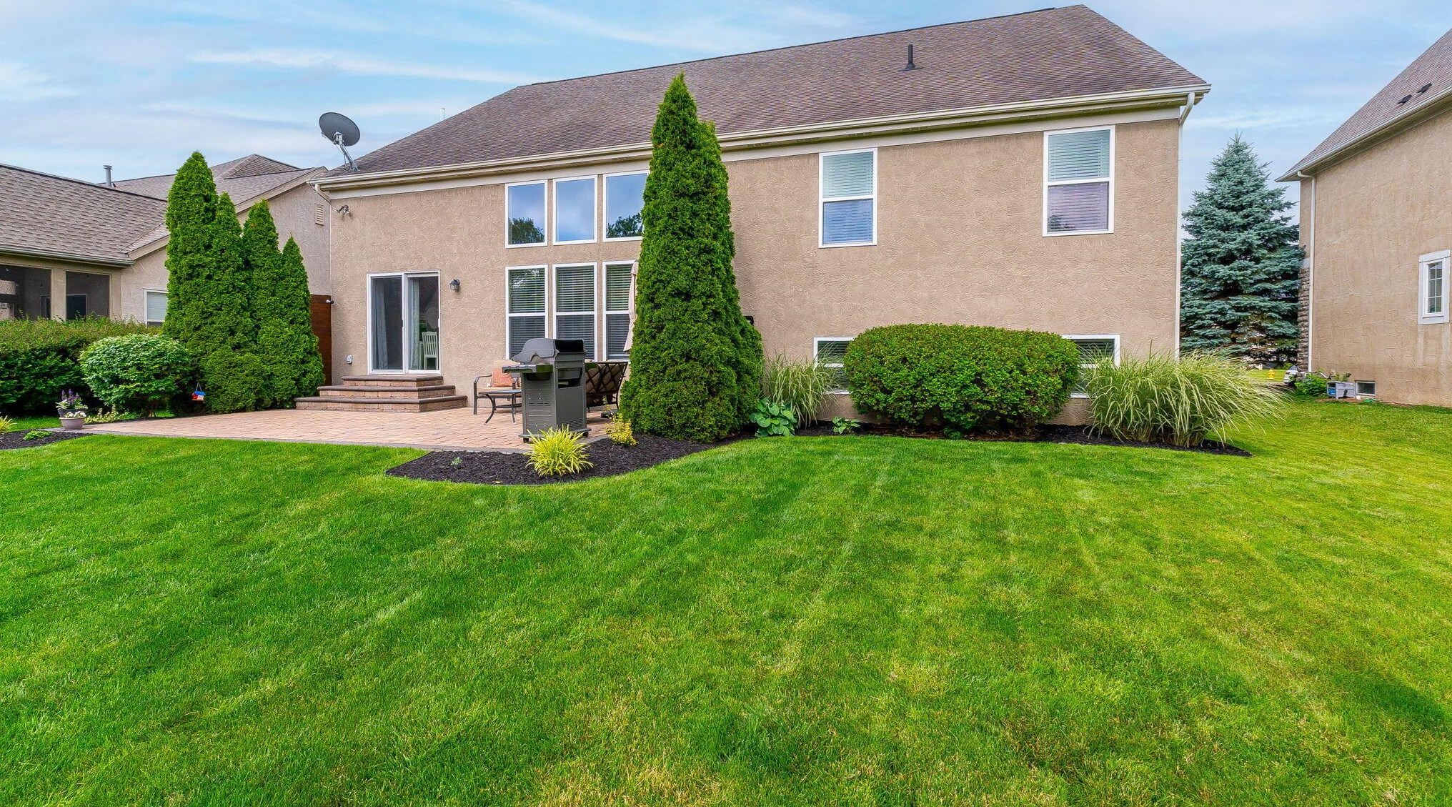 8323 Danbridge Way, Westerville OH  43082-7975 exterior