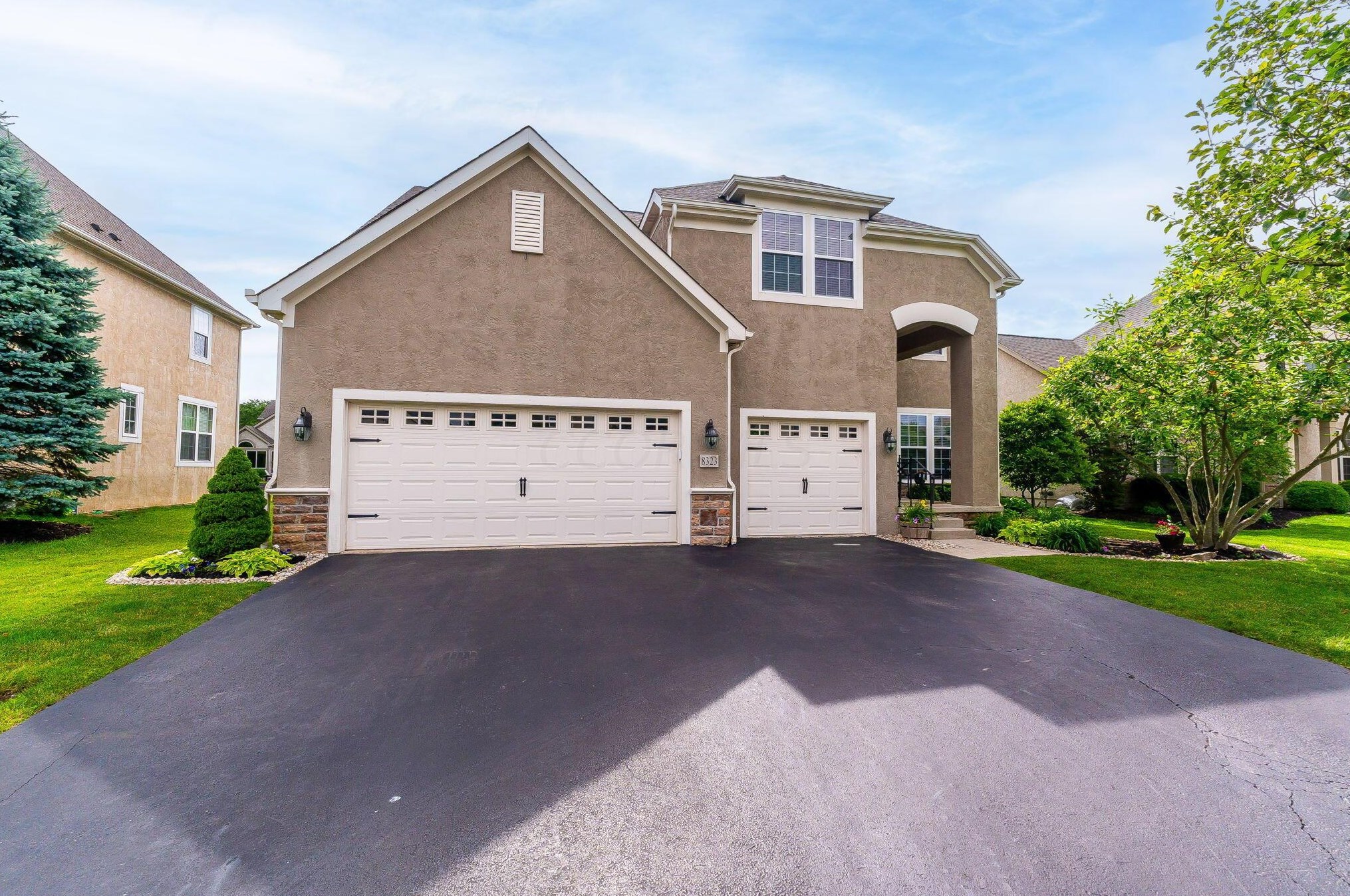 8323 Danbridge Way, Westerville OH  43082-7975 exterior