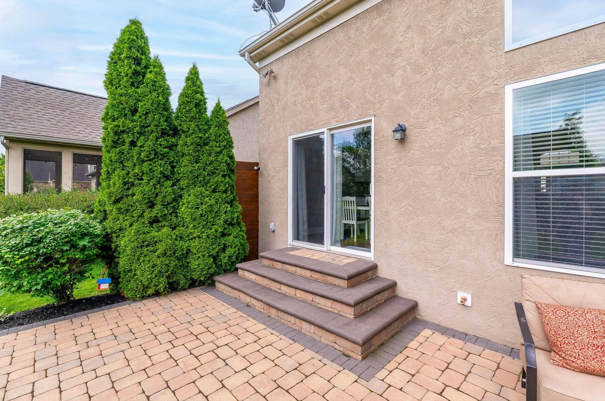 8323 Danbridge Way, Westerville OH  43082-7975 exterior