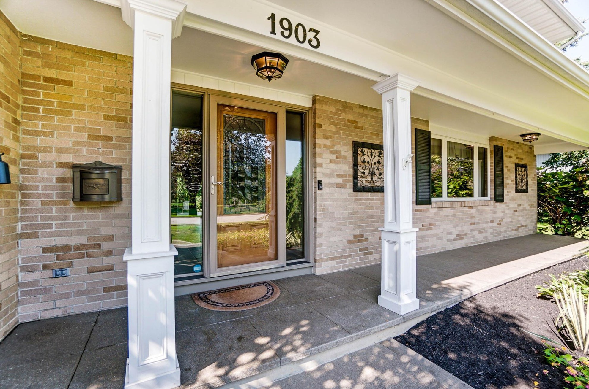 1903 Brandywine Dr, Columbus, OH 43220-4421