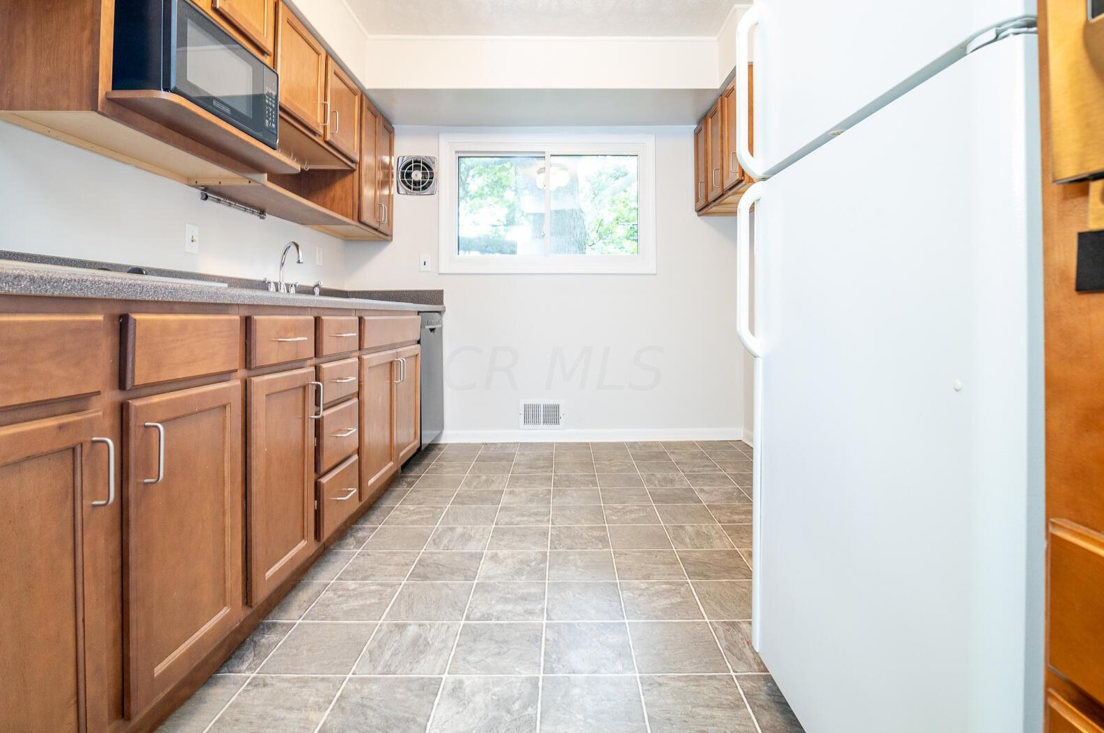 3041 Rightmire Blvd, Columbus OH 43221-1662 exterior