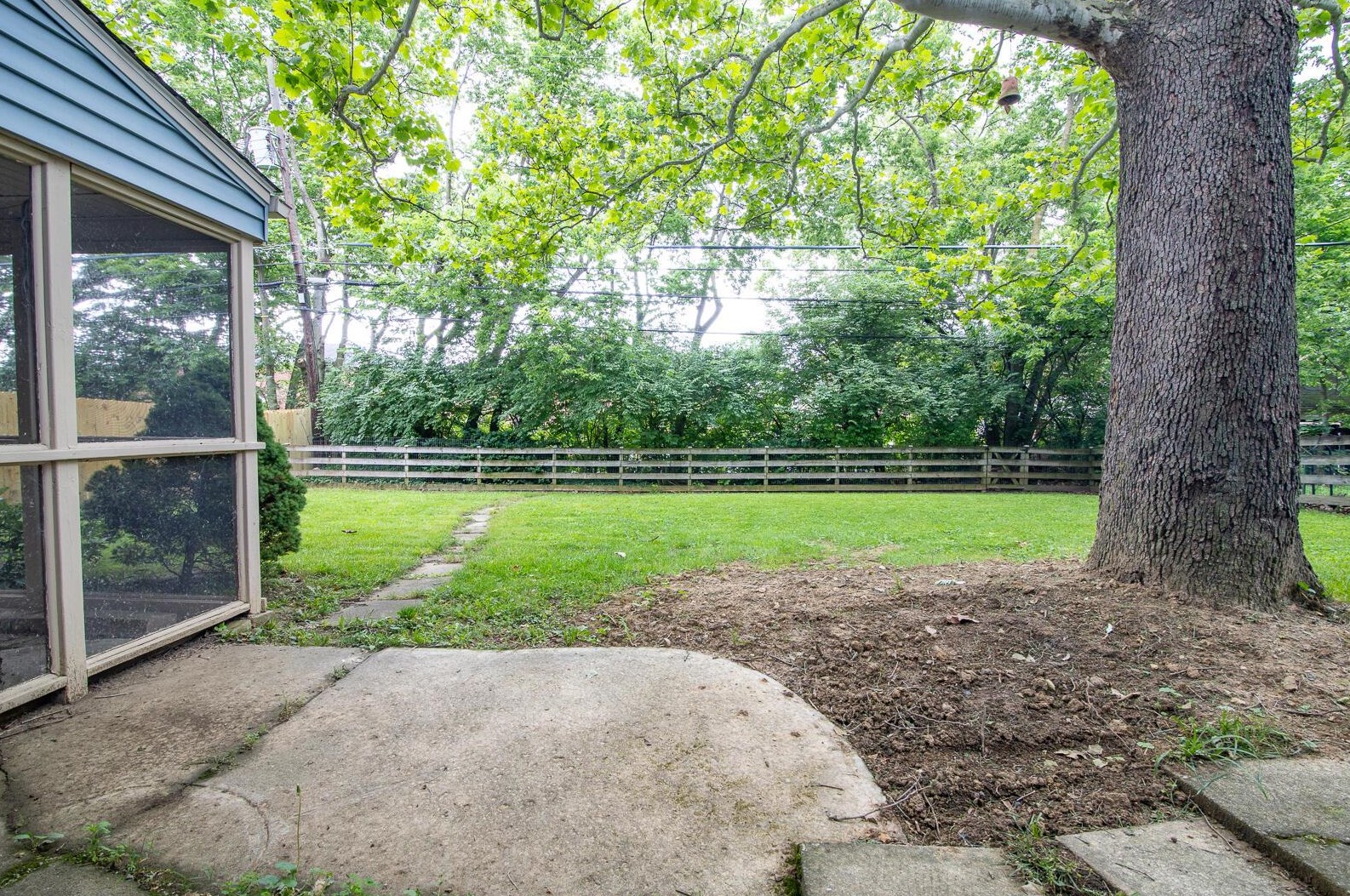 3041 Rightmire Blvd, Columbus OH 43221-1662 exterior