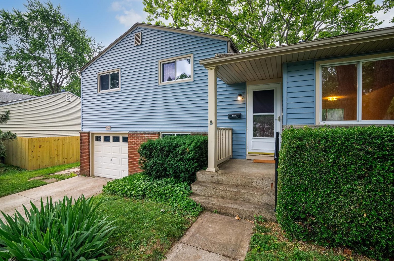 3041 Rightmire Blvd, Columbus OH 43221-1662 exterior